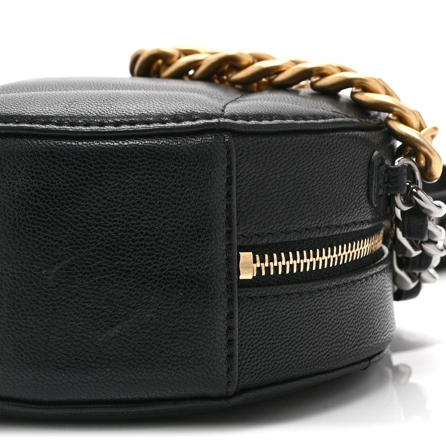 Shiny Goatskin Quilted Chanel 19 Round Clutch With Chain Black