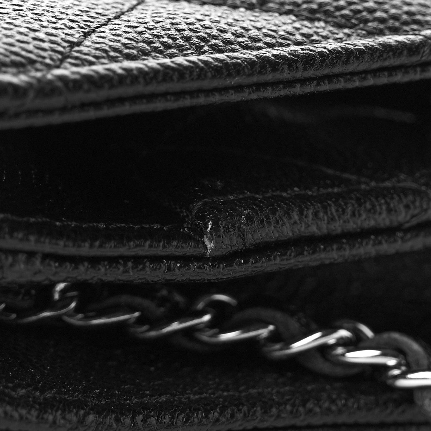 Caviar Quilted Golden Class Wallet On Chain WOC Black