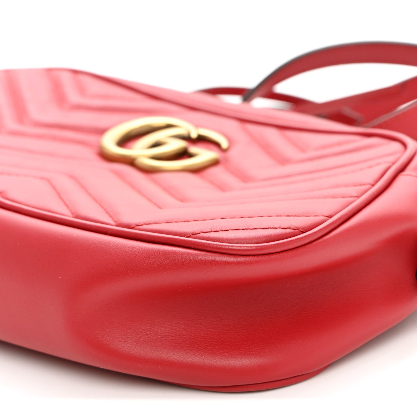 Calfskin Matelasse Small GG Marmont Chain Shoulder Bag Hibiscus Red