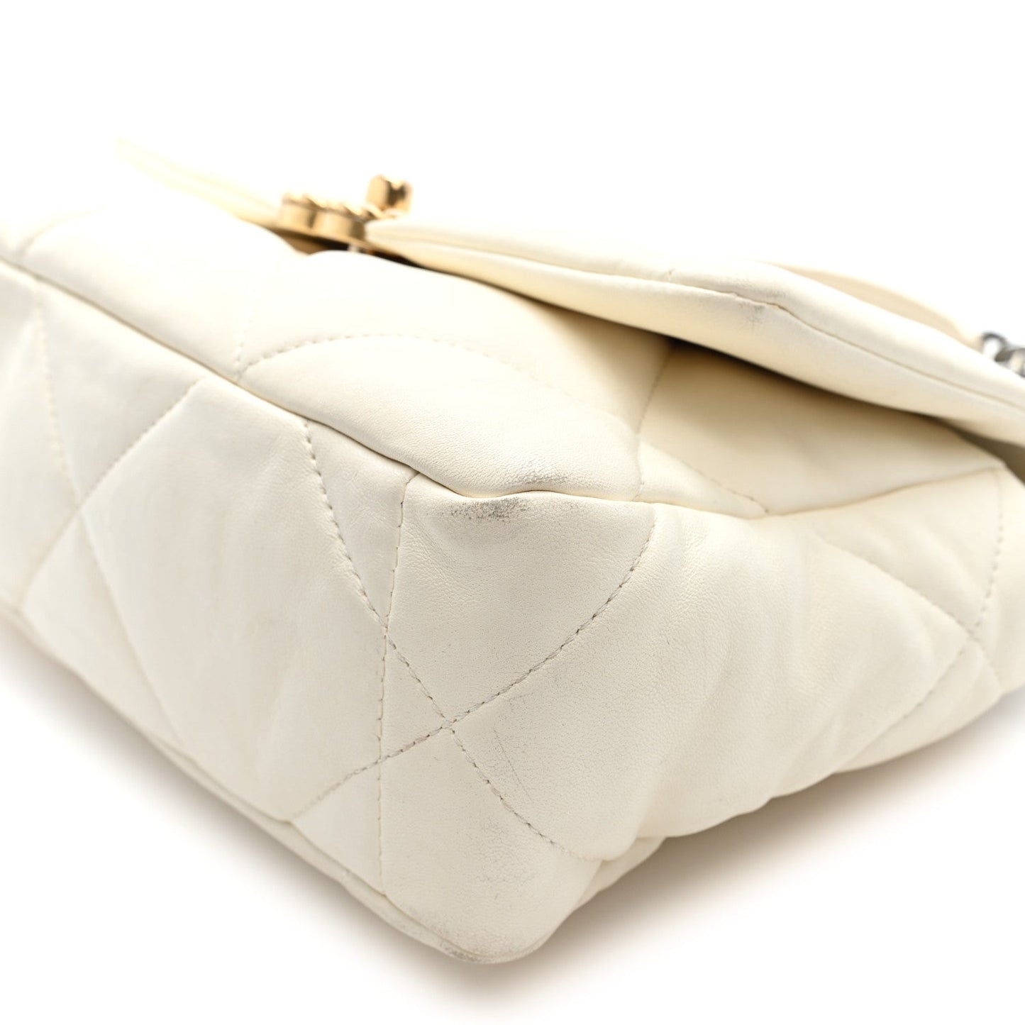Lambskin Quilted Medium Chanel 19 Flap White White