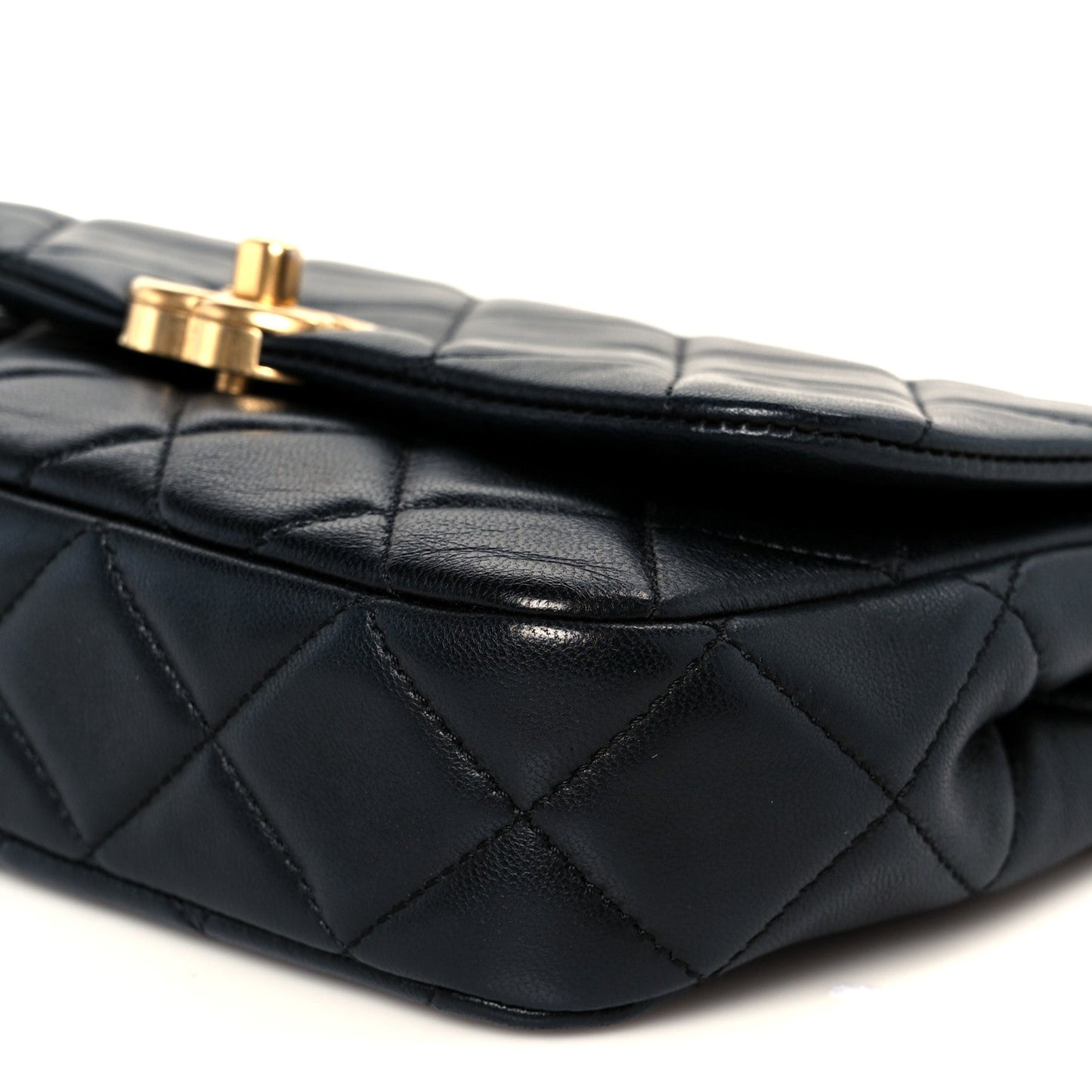 Lambskin Quilted Pearl Flap Black