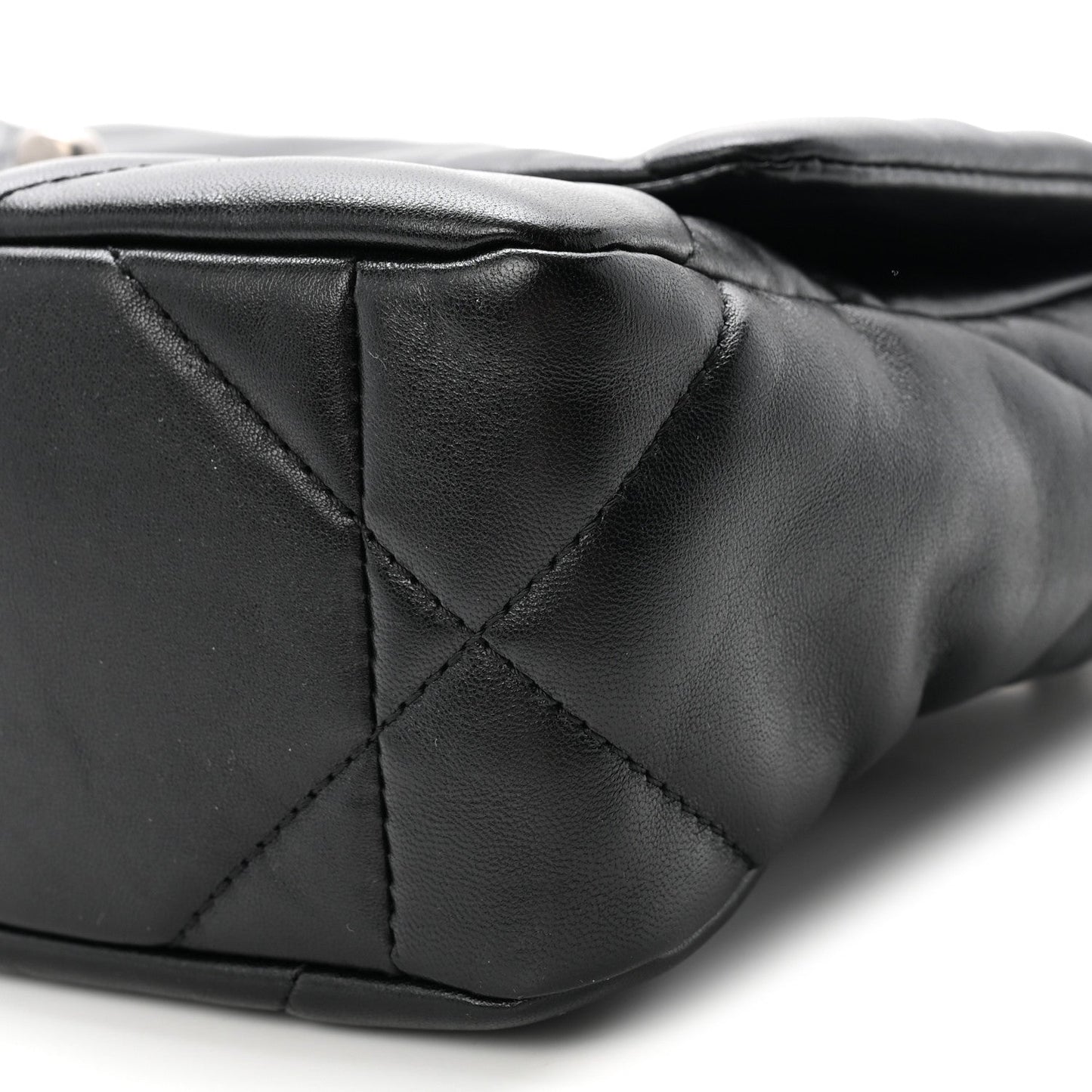 Lambskin Quilted Medium Chanel 19 Flap Black