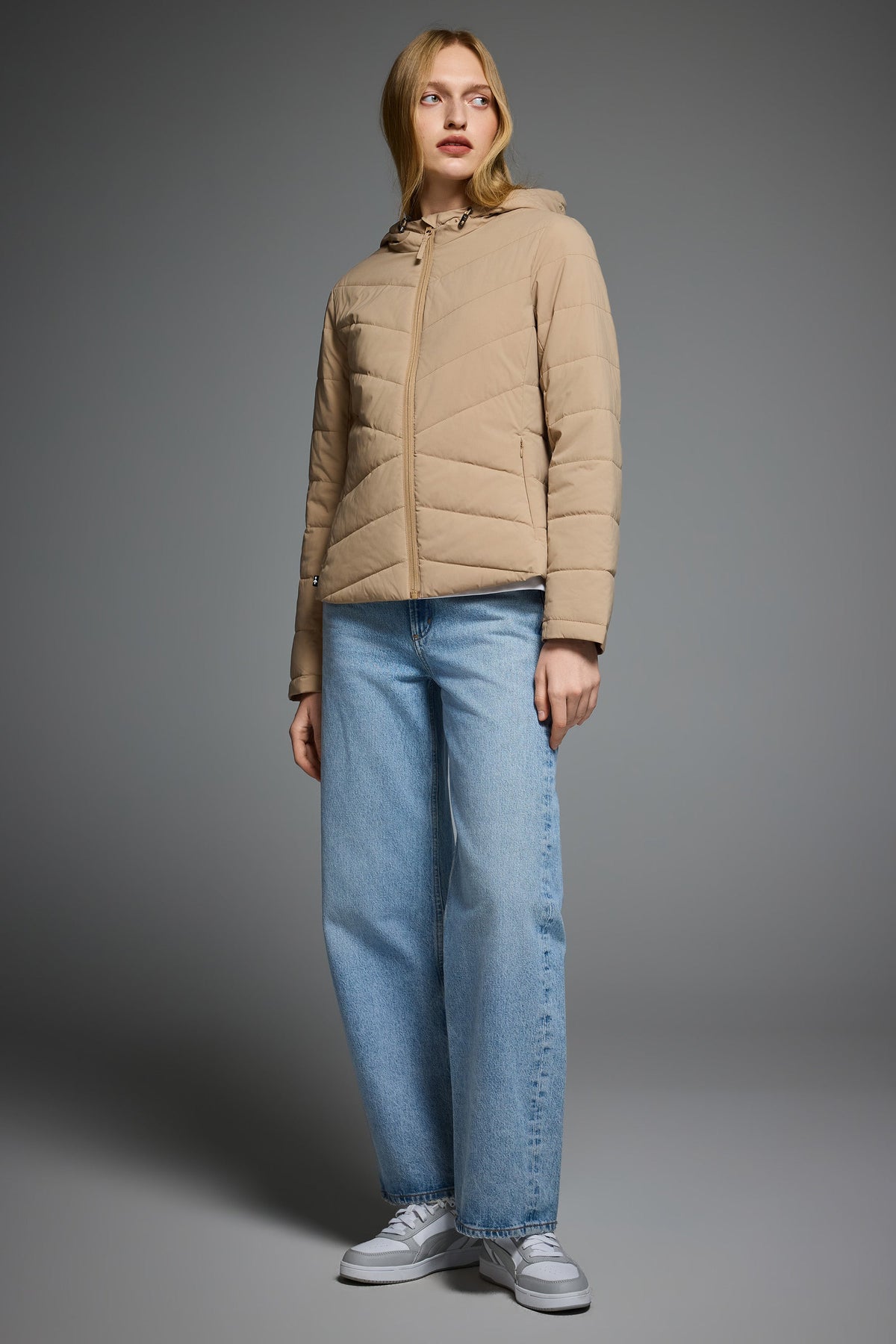 Flattering Quilted Puffer Lightweight Jacket with Hood