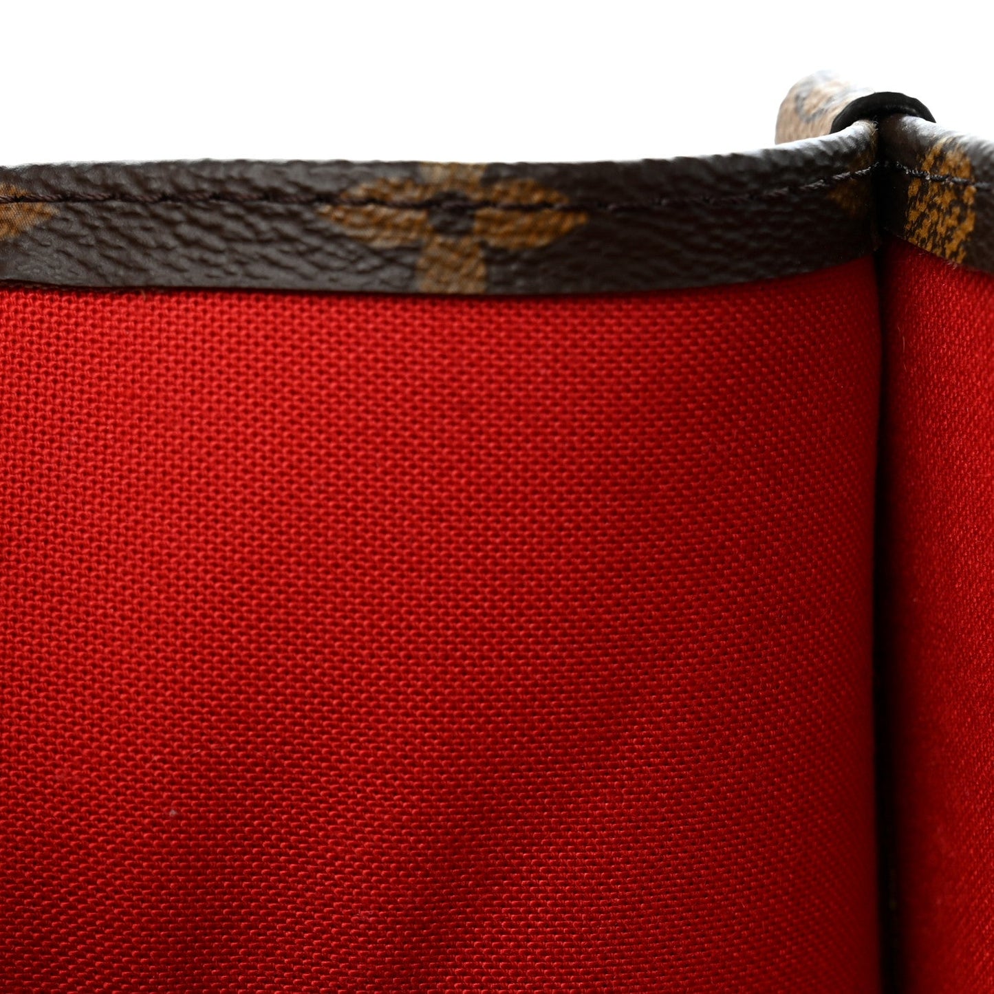 Reverse Monogram Giant Onthego MM