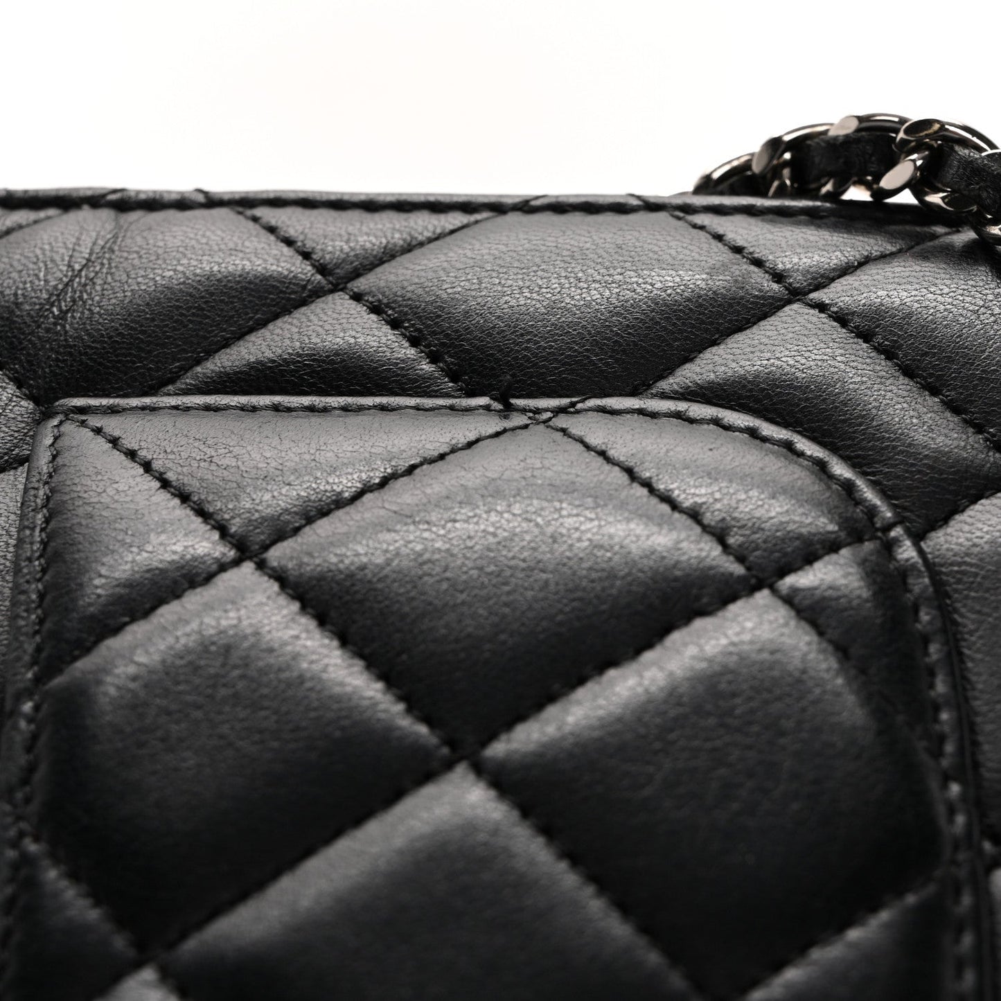 Lambskin Quilted Wallet On Chain WOC Black
