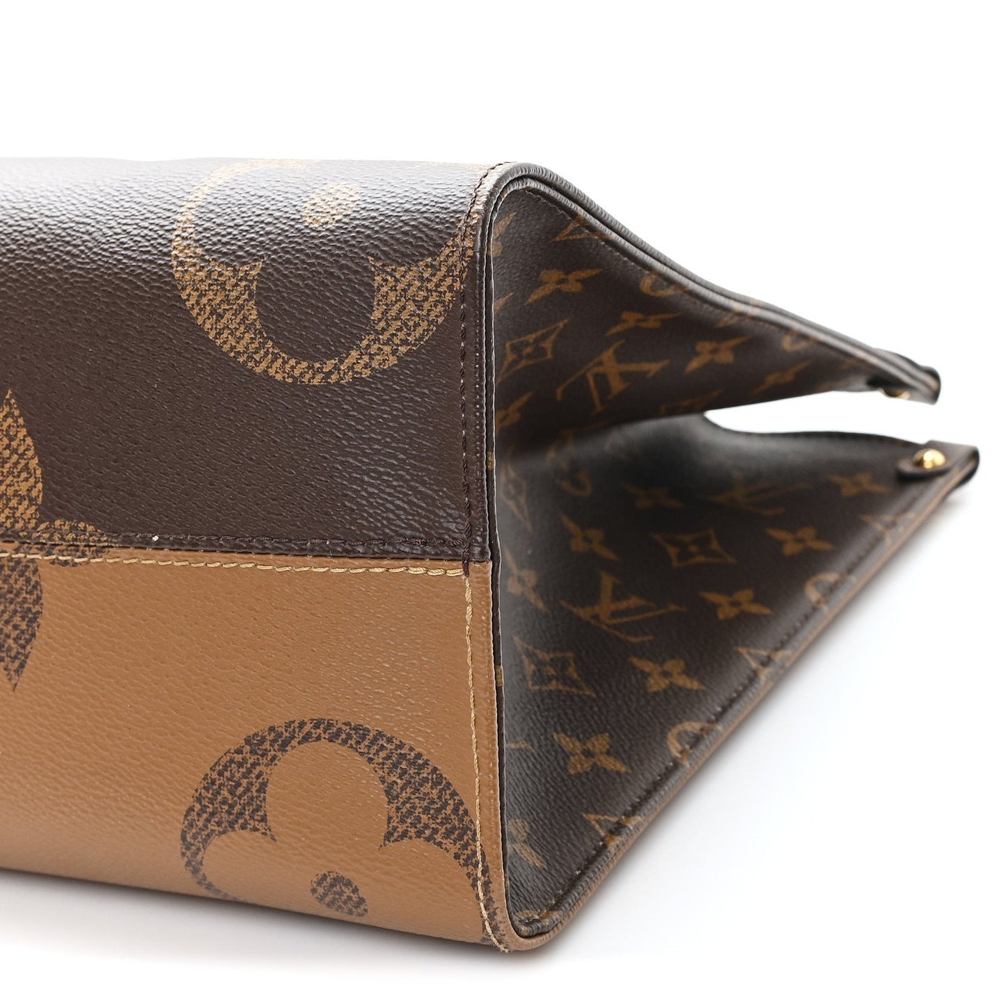 Reverse Monogram Giant Onthego MM