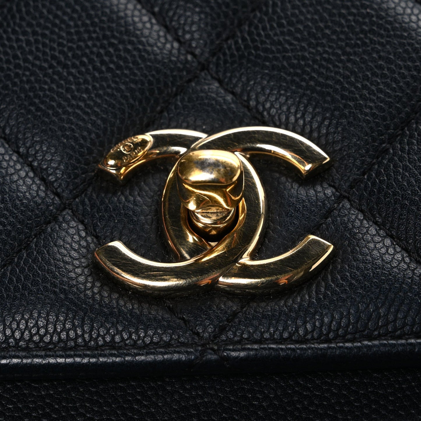 Caviar Quilted Medium Business Affinity Flap Black