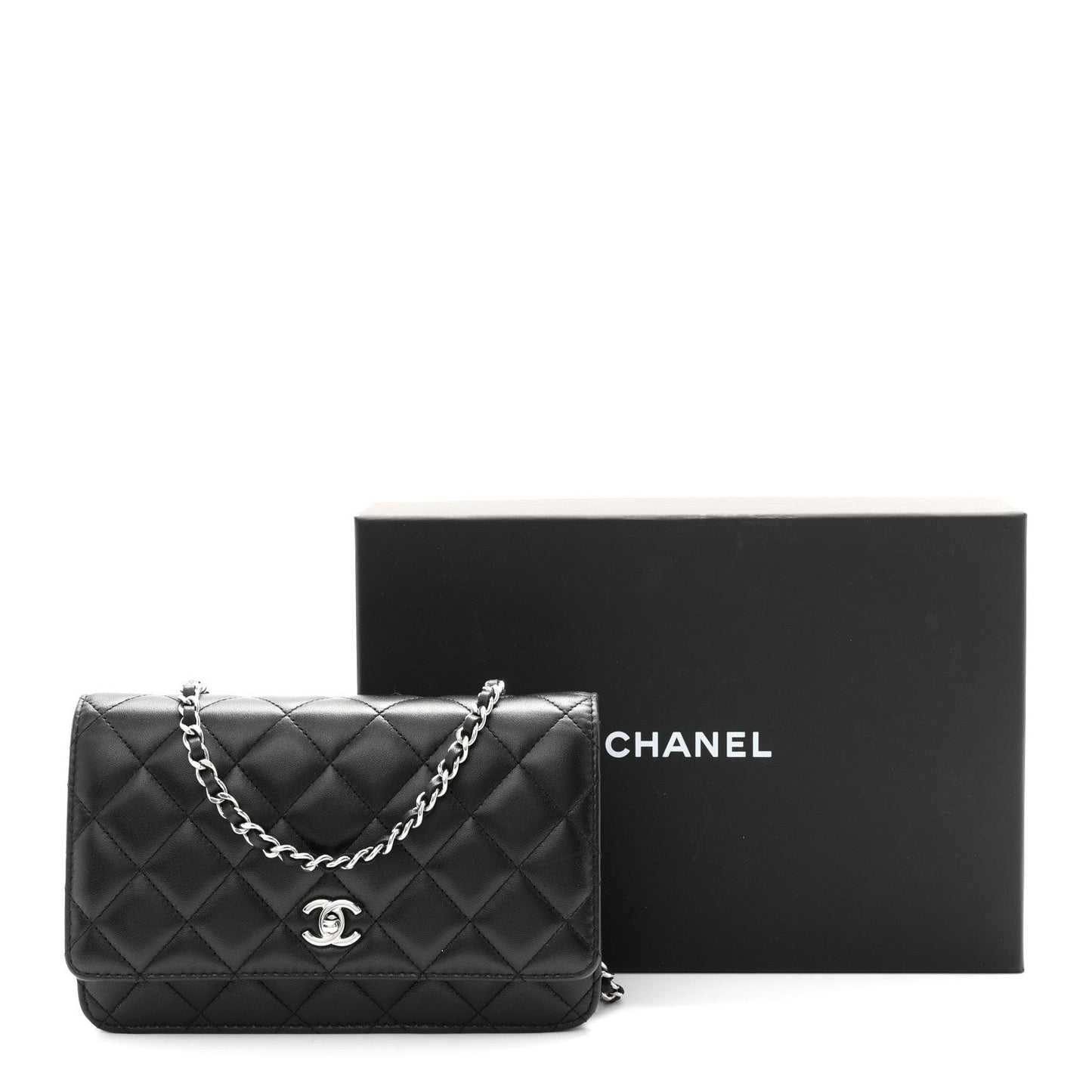 Lambskin Quilted CC Turnlock Wallet On Chain WOC Black