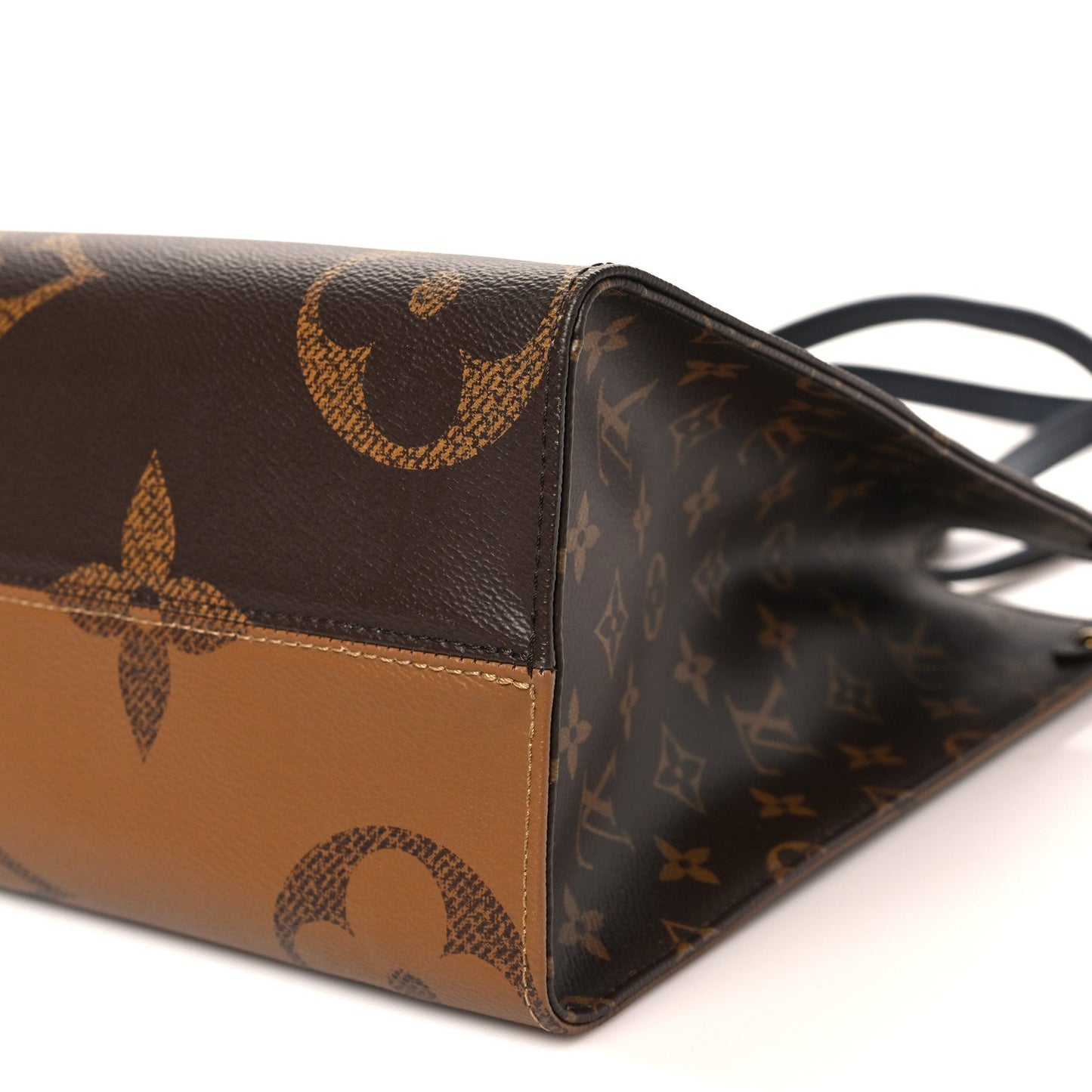 Reverse Monogram Giant Onthego MM