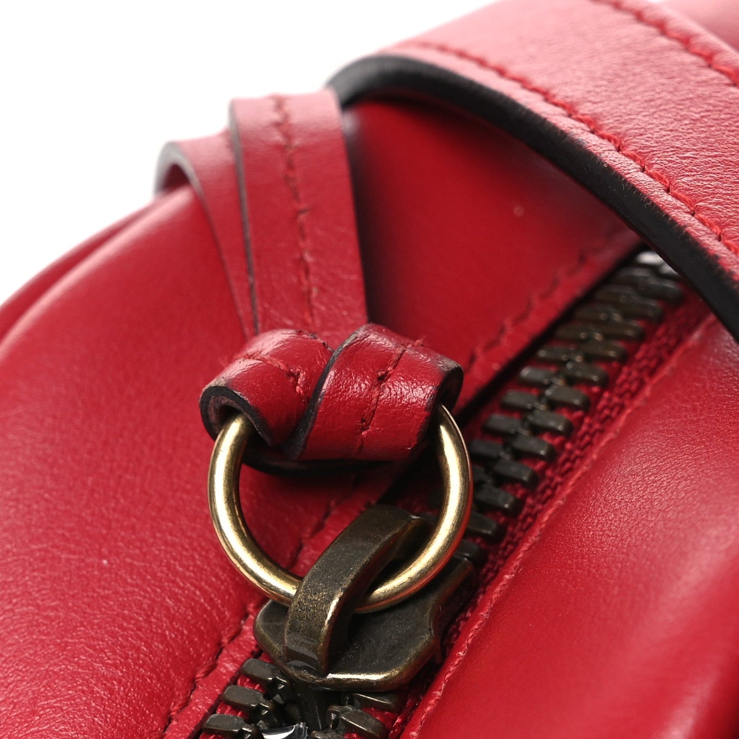 Calfskin Matelasse Small GG Marmont Chain Shoulder Bag Hibiscus Red