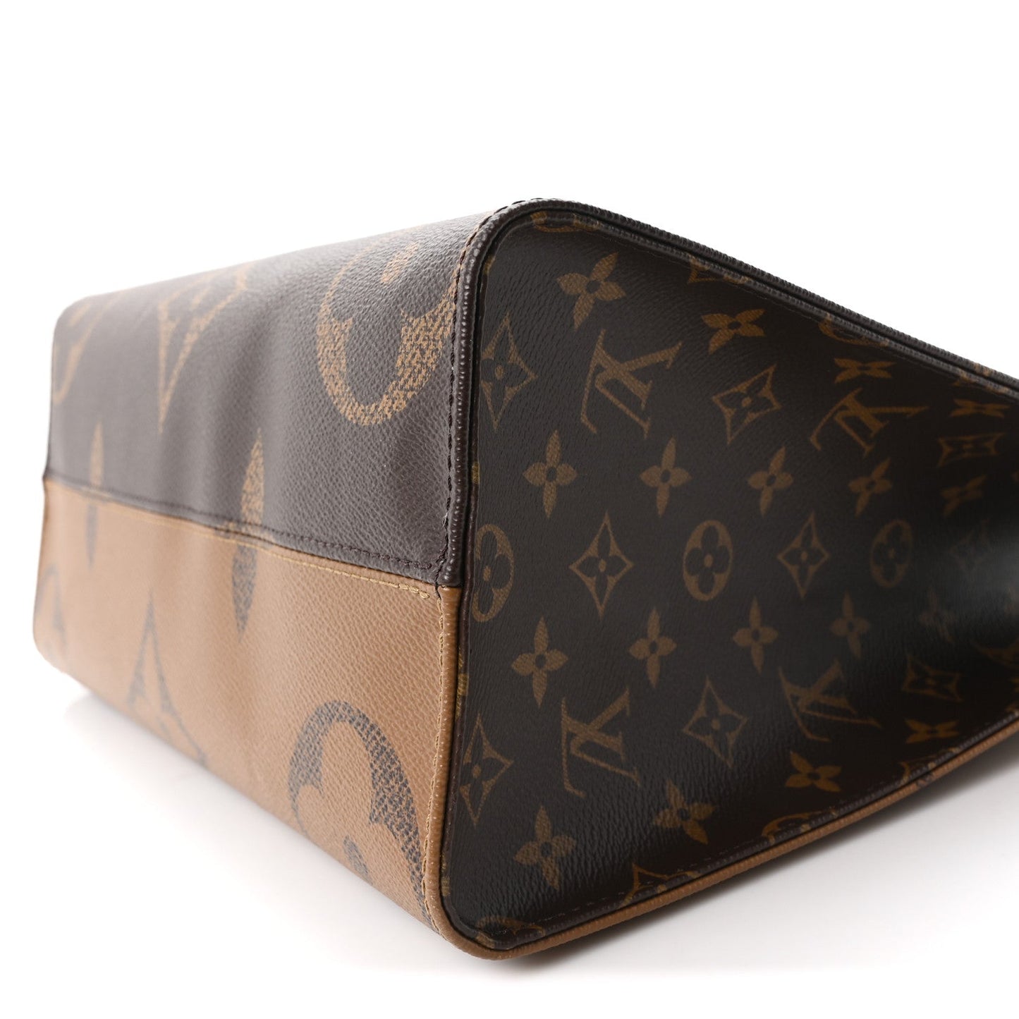 Reverse Monogram Giant Onthego MM