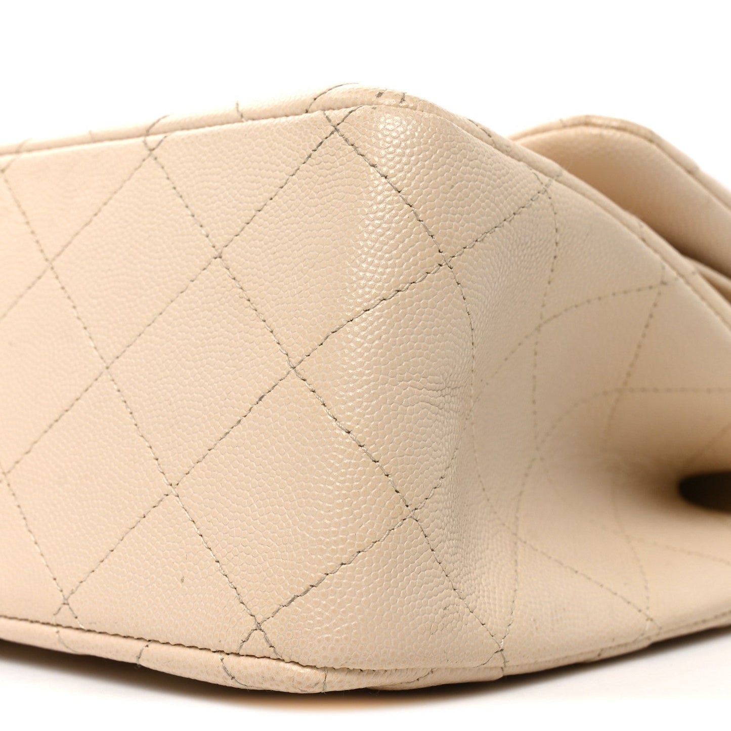 Caviar Quilted Jumbo Double Flap Beige Clair