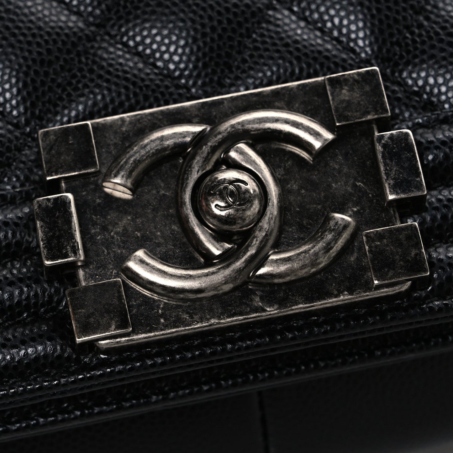 Caviar Quilted New Medium Boy Flap Black