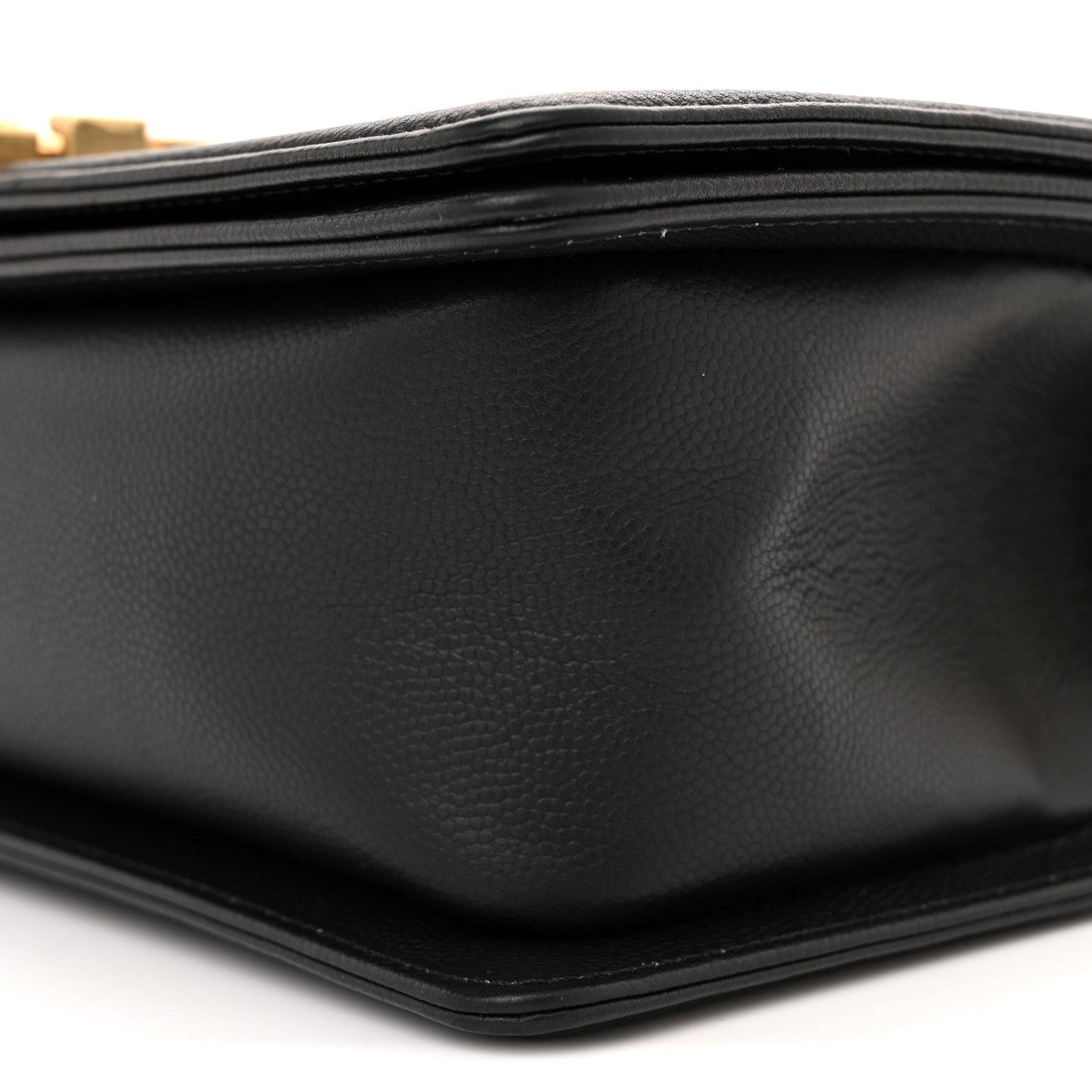 Caviar Quilted Medium Boy Flap Black