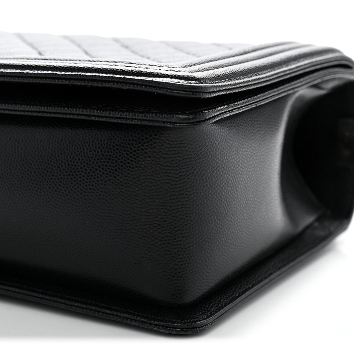 Caviar Quilted New Medium Boy Flap Black
