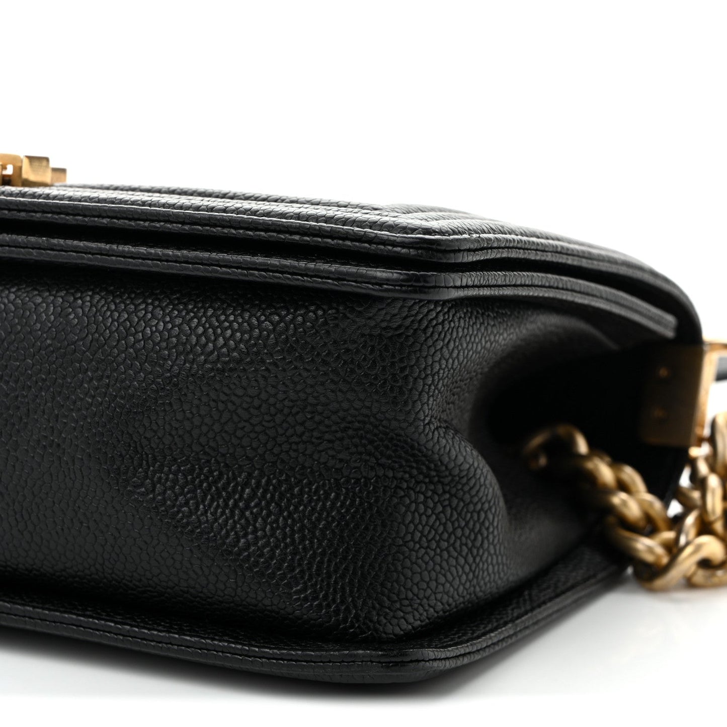 Caviar Quilted Medium Boy Flap Black
