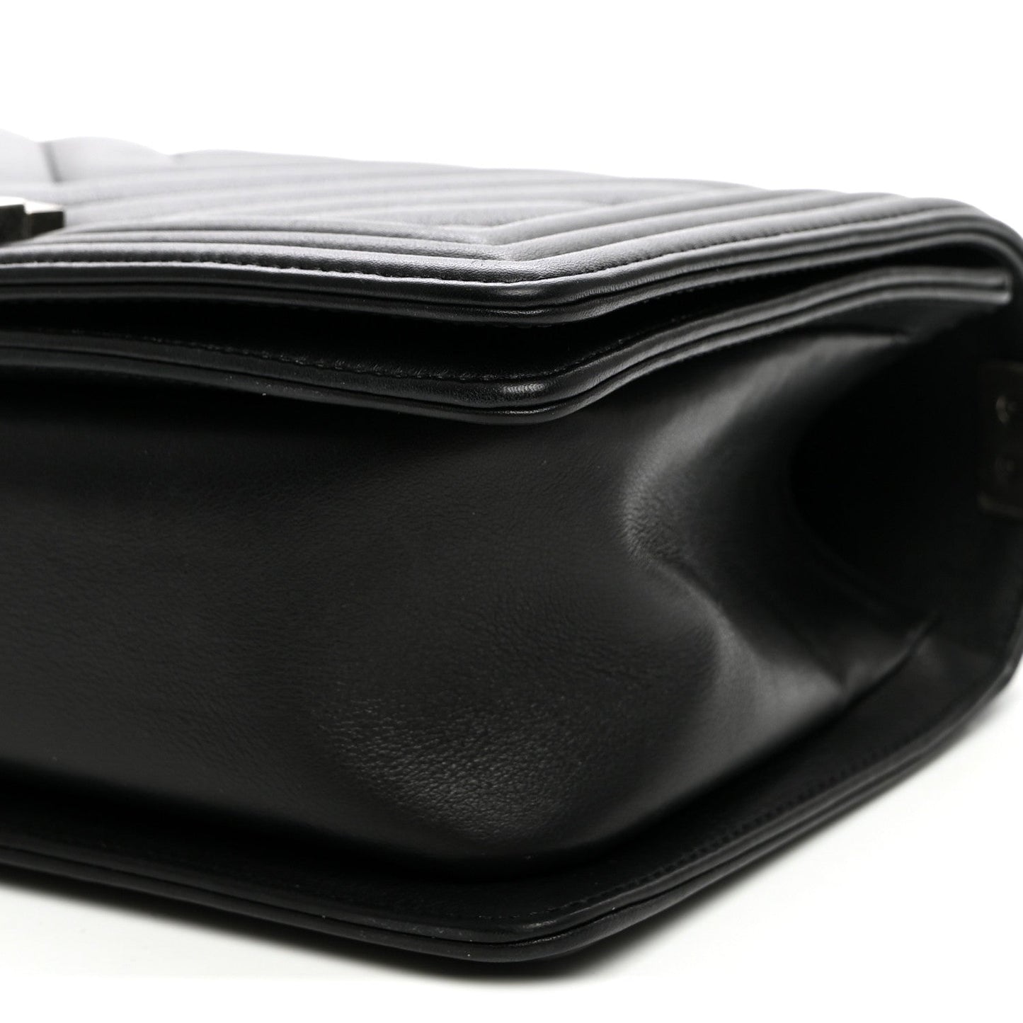 Calfskin Chevron Quilted Medium Boy Flap Black