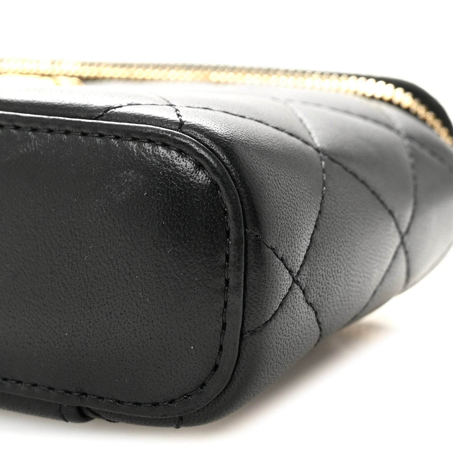 Lambskin Quilted Resin Vanity Case With Chain Black