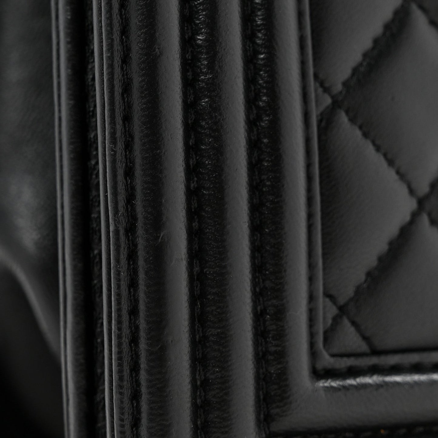 Lambskin Quilted New Medium Boy Flap Black