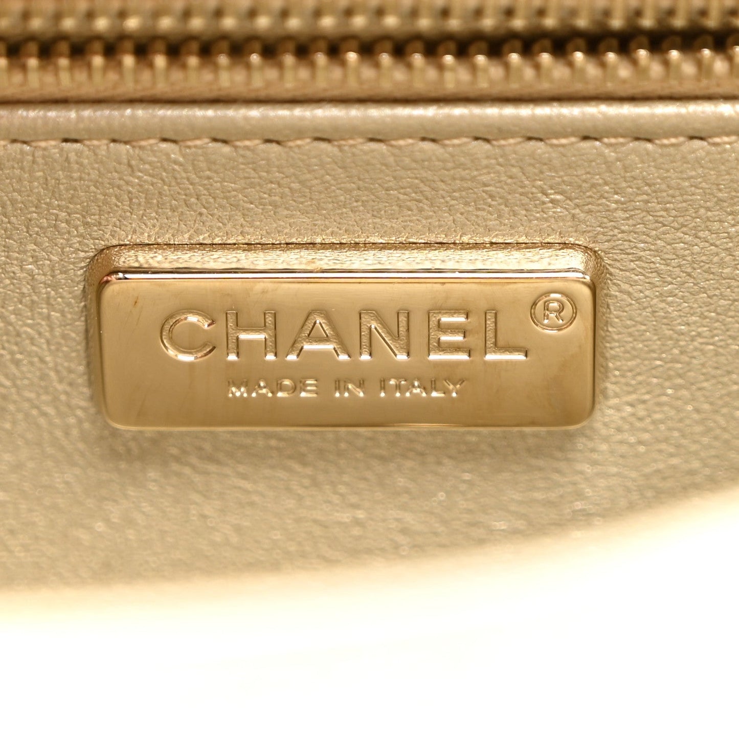 Metallic Lambskin Quilted Pearl Flap Gold White