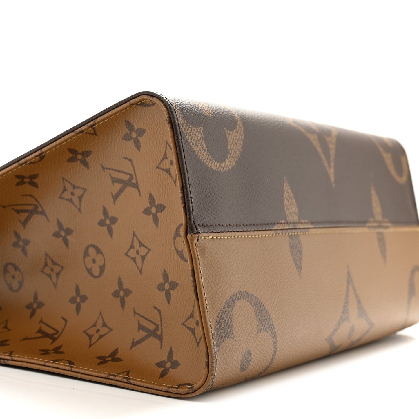 Reverse Monogram Giant Onthego MM