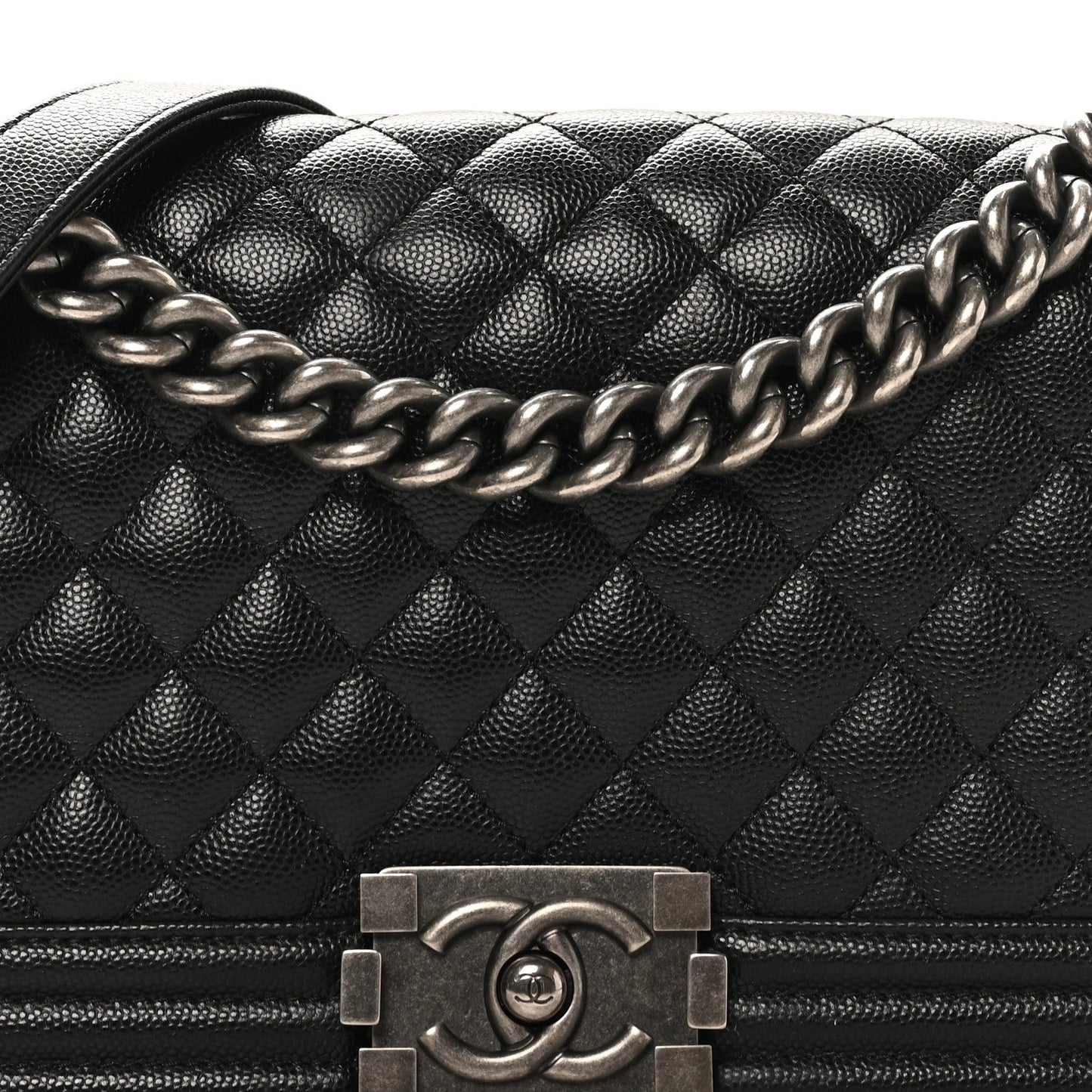 Caviar Quilted Medium Boy Flap Black