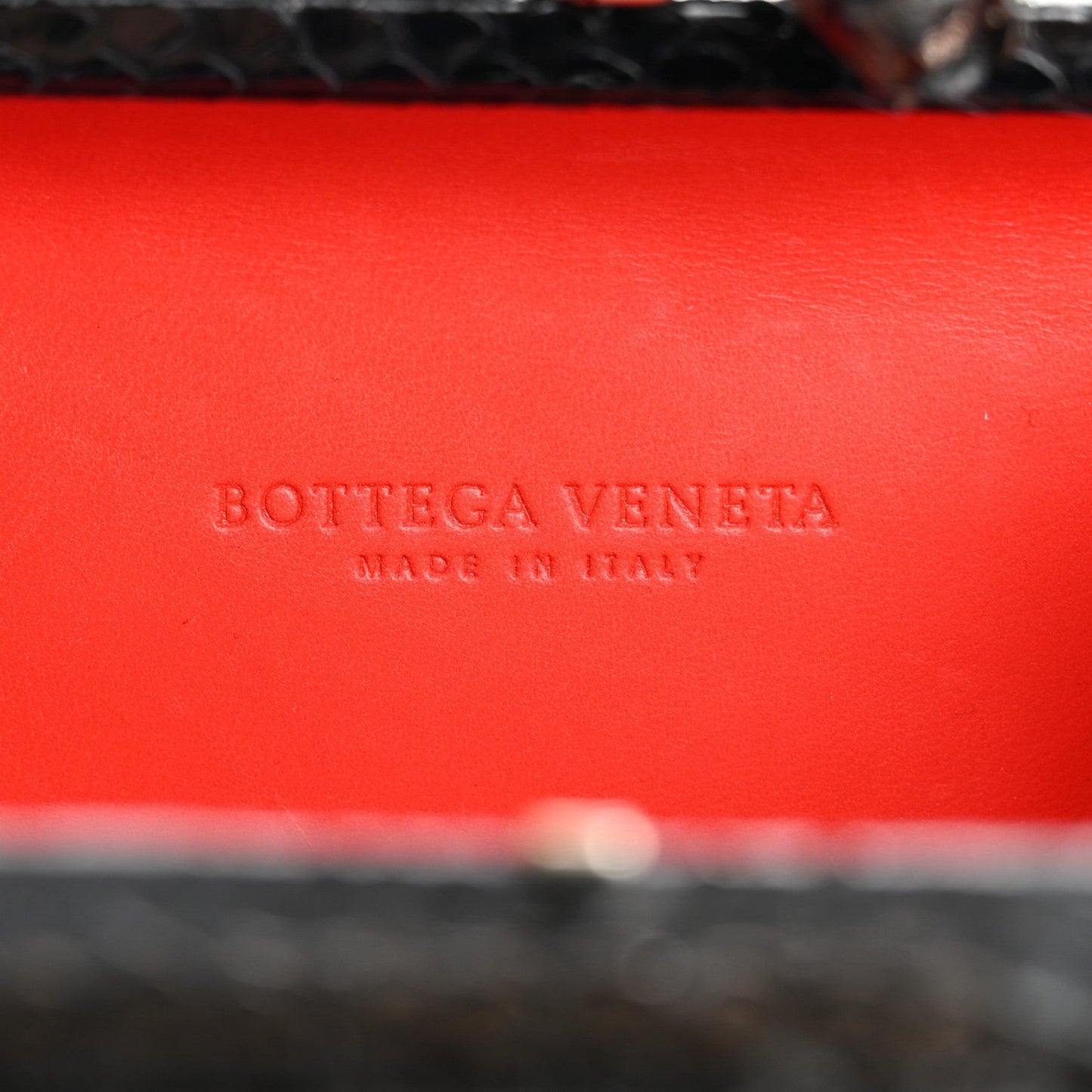 Impero Ayers Knot Clutch Black
