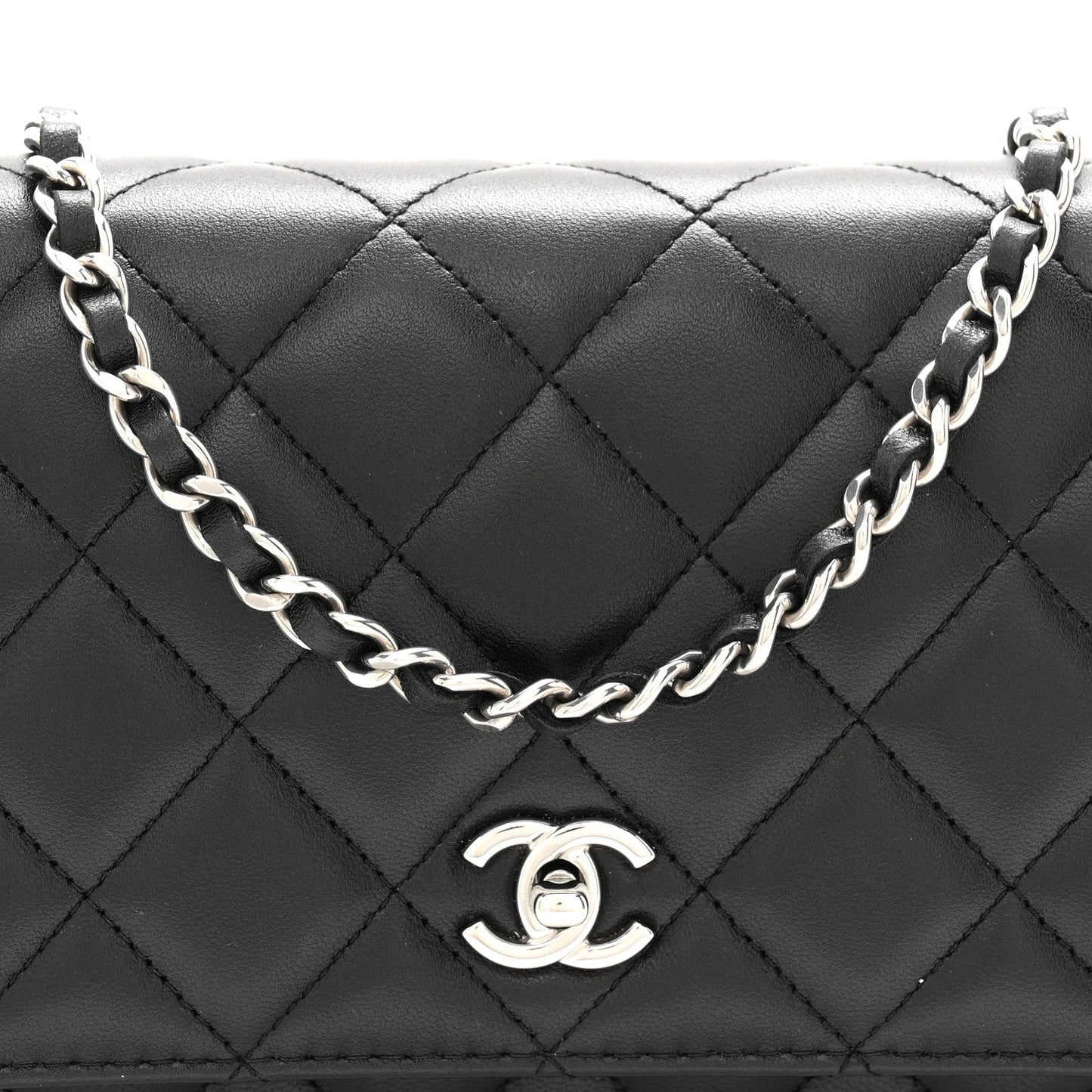 Lambskin Quilted CC Turnlock Wallet On Chain WOC Black