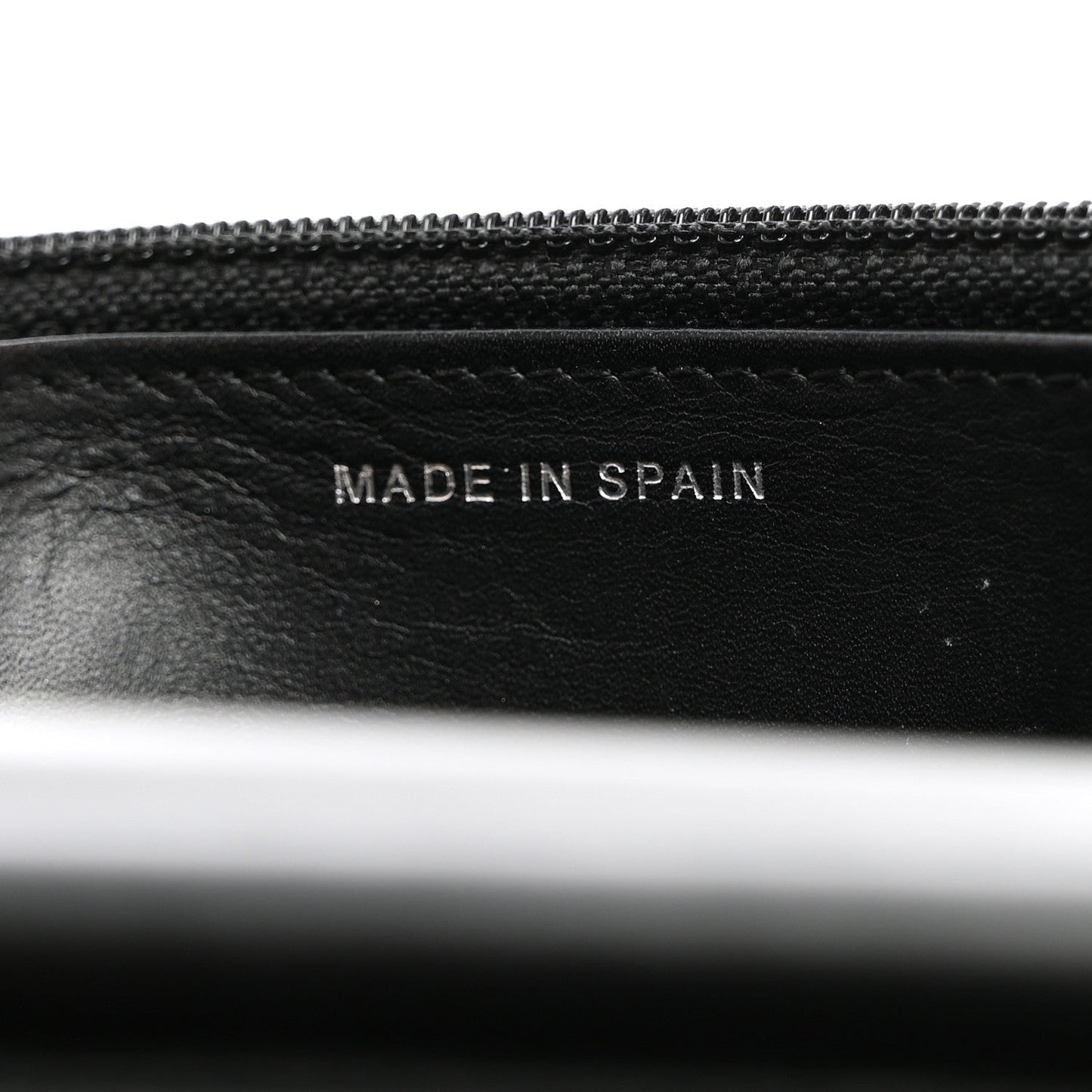 Patent Quilted Wallet On Chain WOC Black