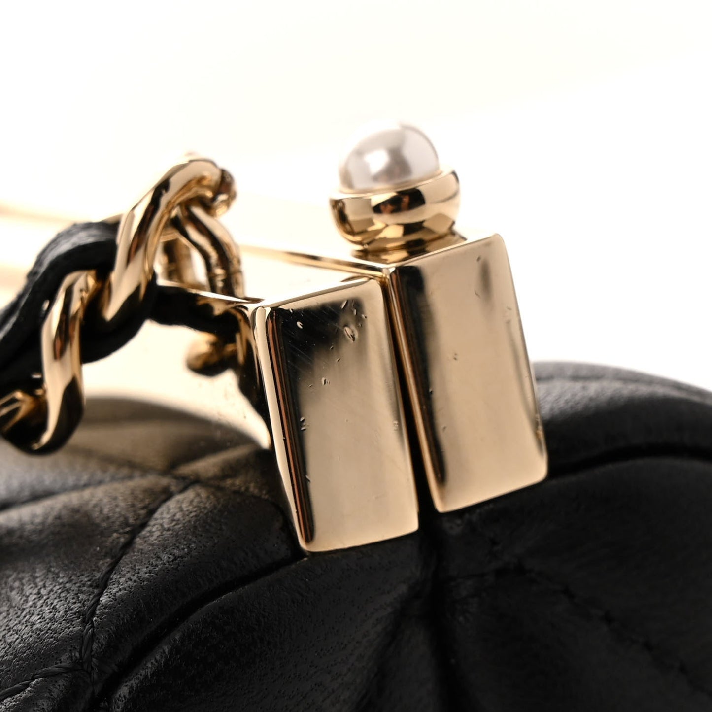 Lambskin Quilted Pearl CC Vanity Case Black