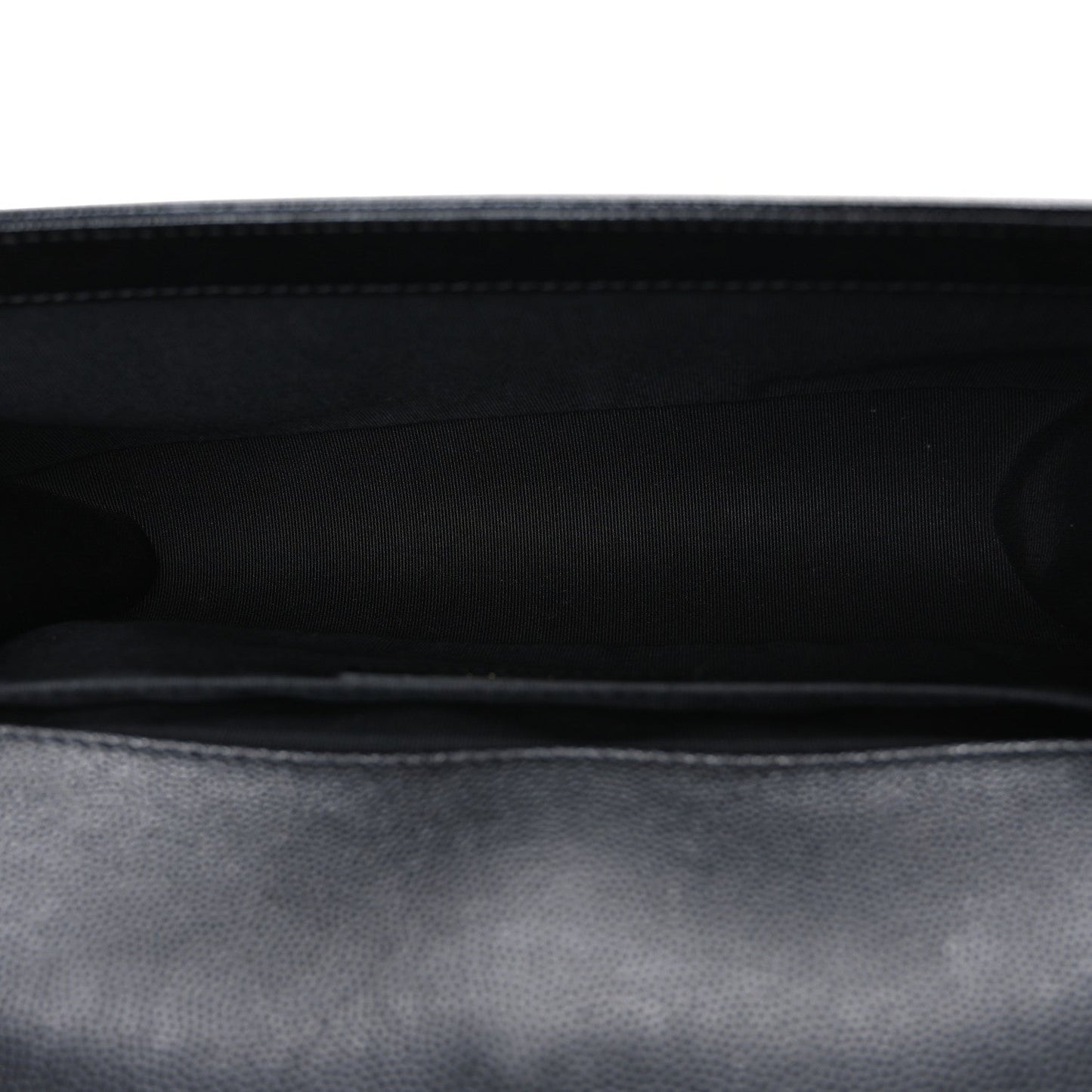 Caviar Quilted Medium Boy Flap Black