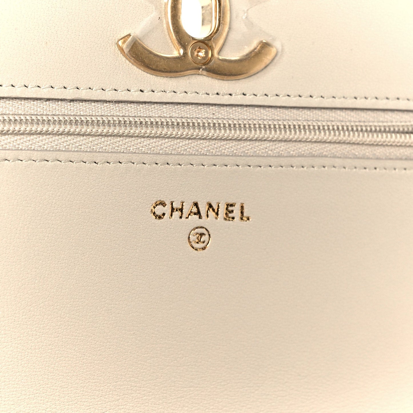 Lambskin Quilted CC Wallet on Chain WOC Light Beige