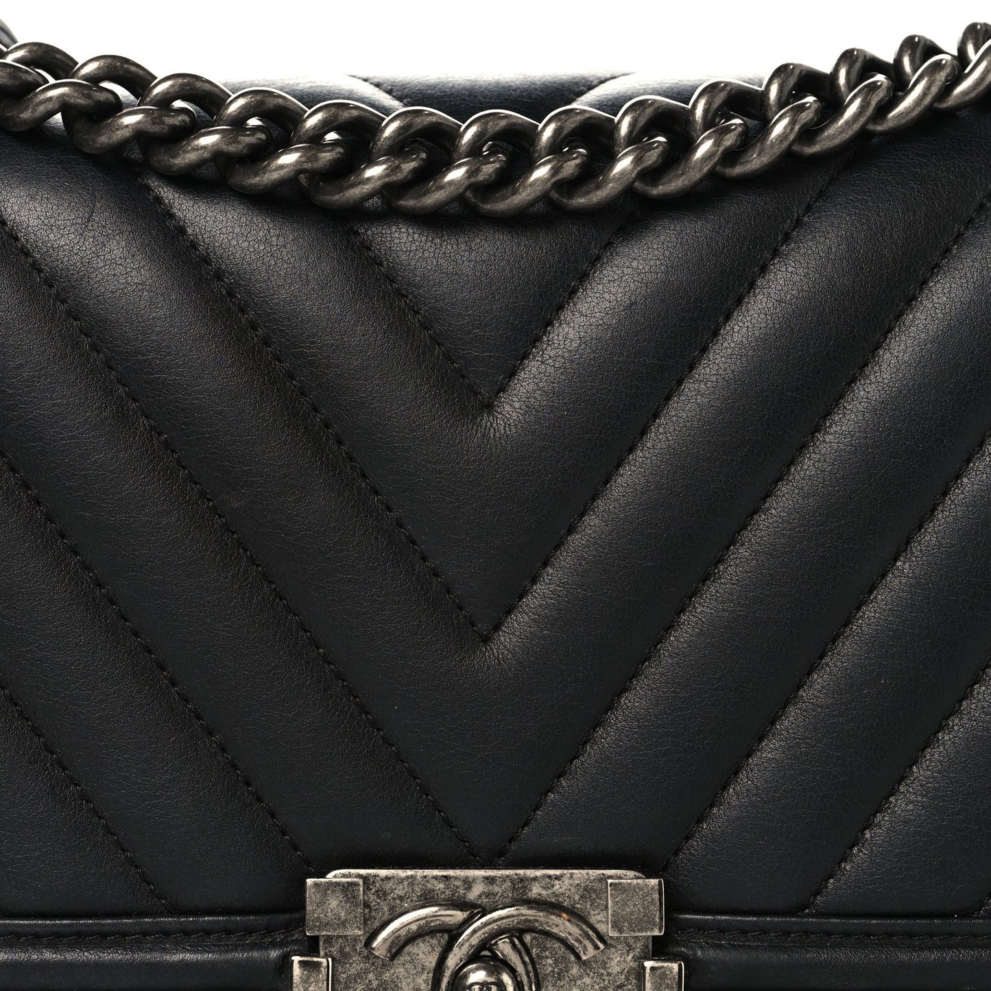 Lambskin Chevron Quilted Medium Boy Flap Black