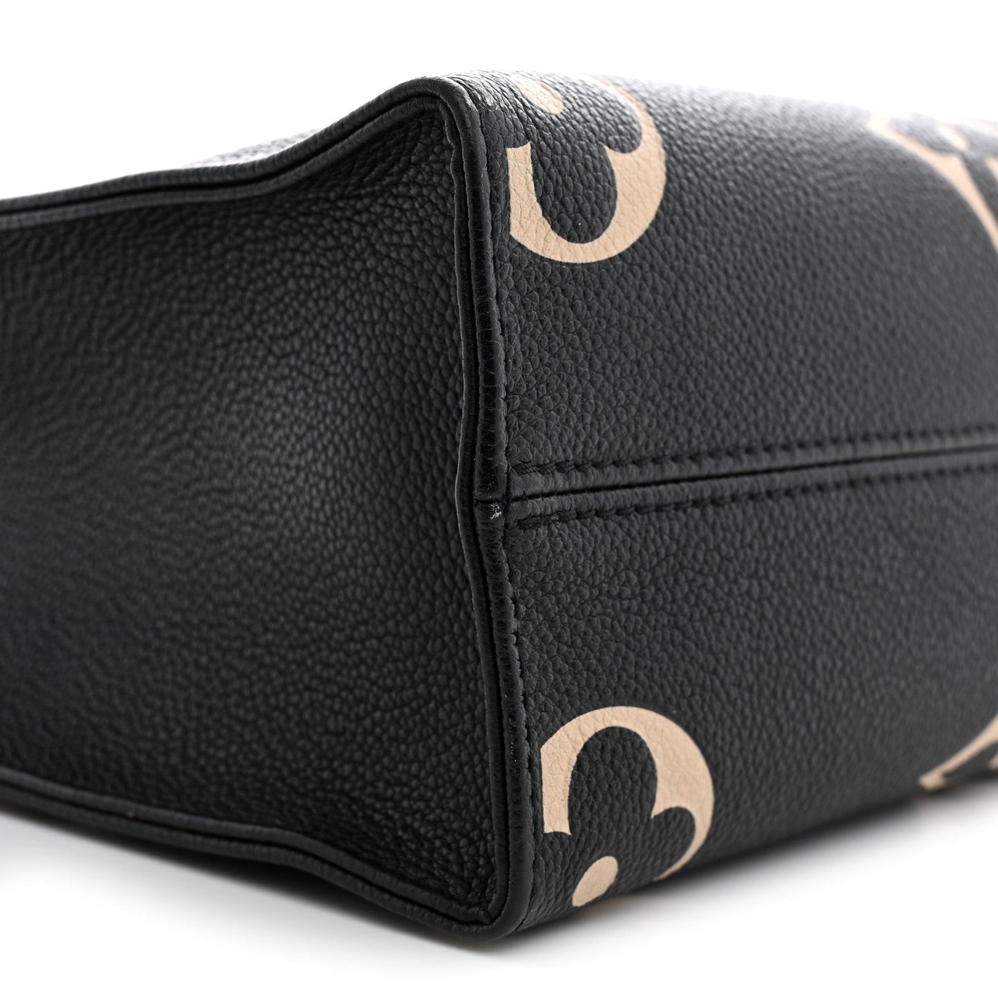 Empreinte Monogram Giant Onthego PM Black Beige