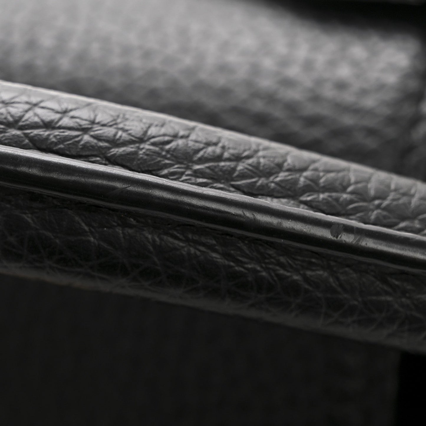 Taurillon Mini Capucines Black
