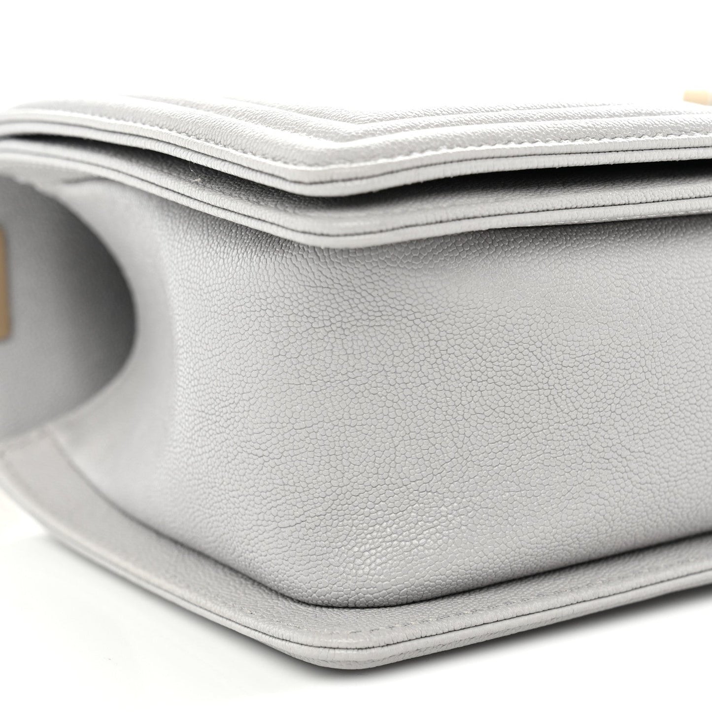 Caviar Quilted Medium Boy Flap Light Grey