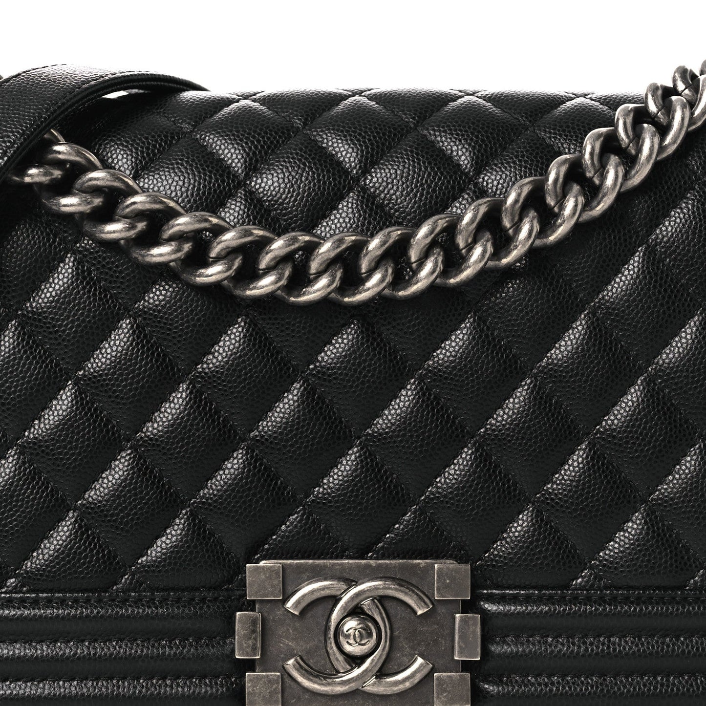 Caviar Quilted Medium Boy Flap Black