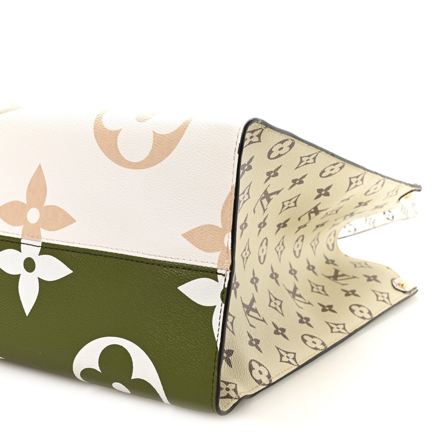 Monogram Giant Onthego GM Kaki Beige
