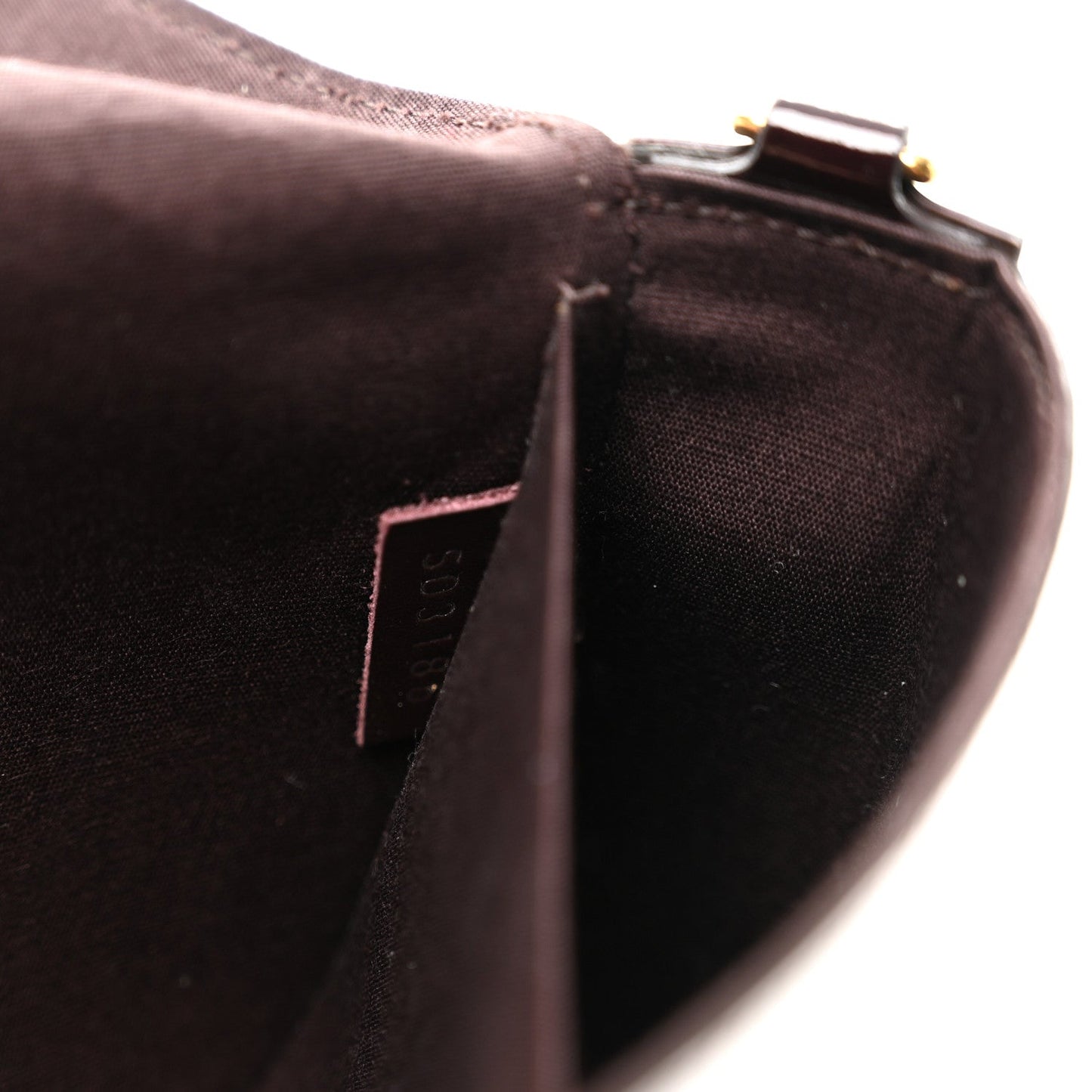 Vernis Pochette Felicie Chain Wallet Amarante