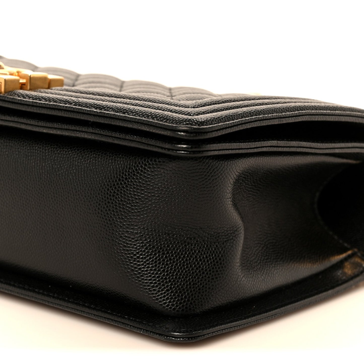 Caviar Quilted Medium Boy Flap Black