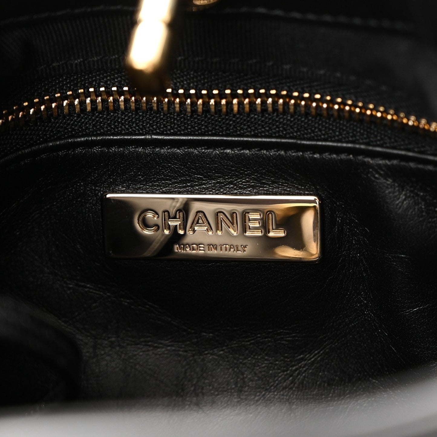 Shiny Crumpled Calfskin Quilted Mini 31 Shopping Bag Black