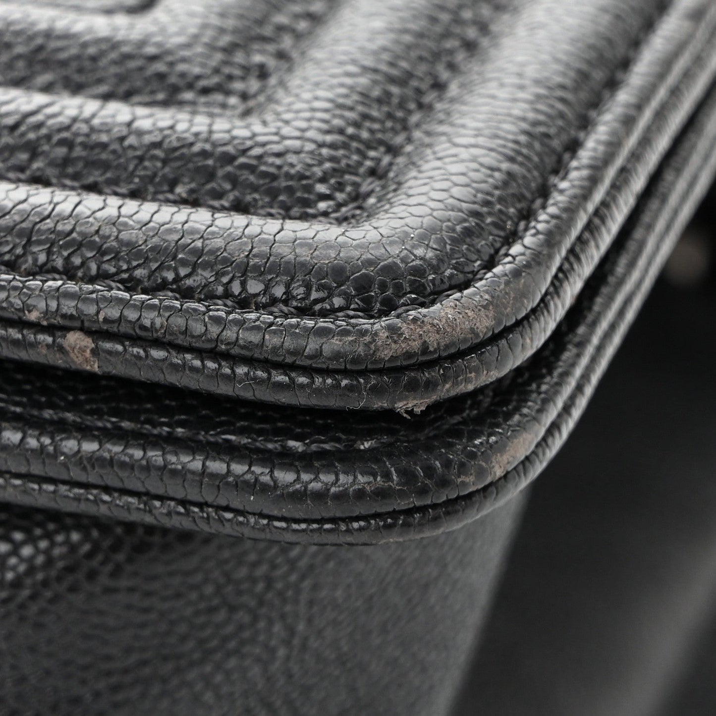 Caviar Quilted Medium Boy Flap Dark Grey