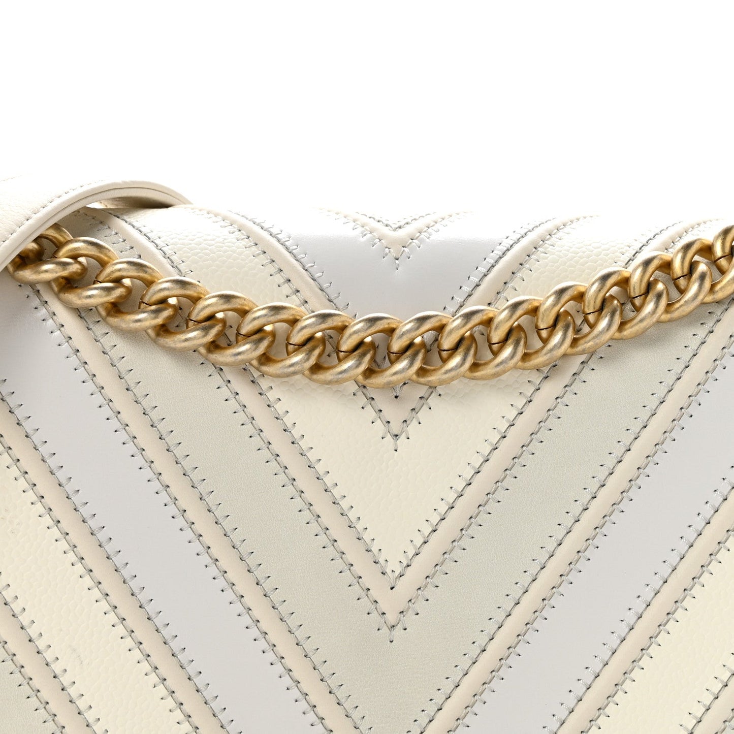 Caviar Calfskin Shiny Calfskin Chevron New Medium Boy Flap White