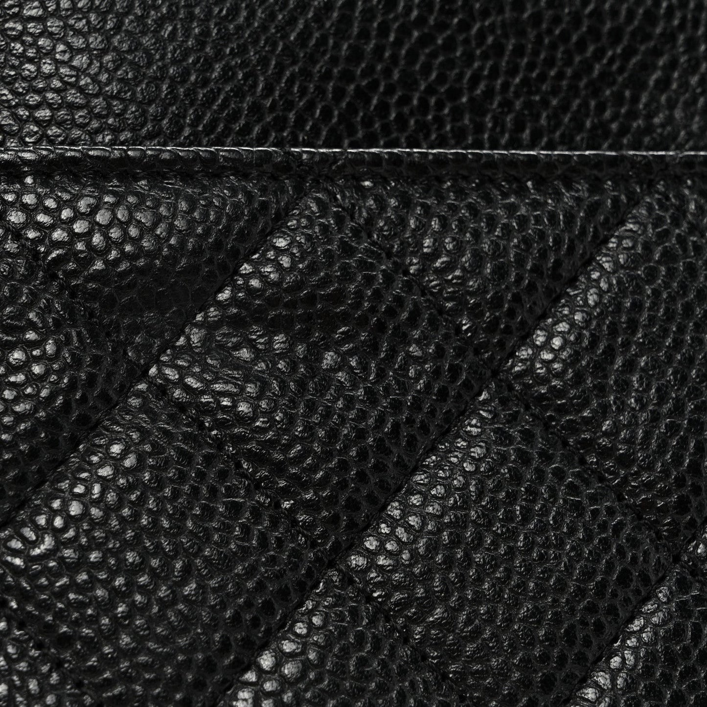 Caviar Quilted Wallet on Chain WOC Black