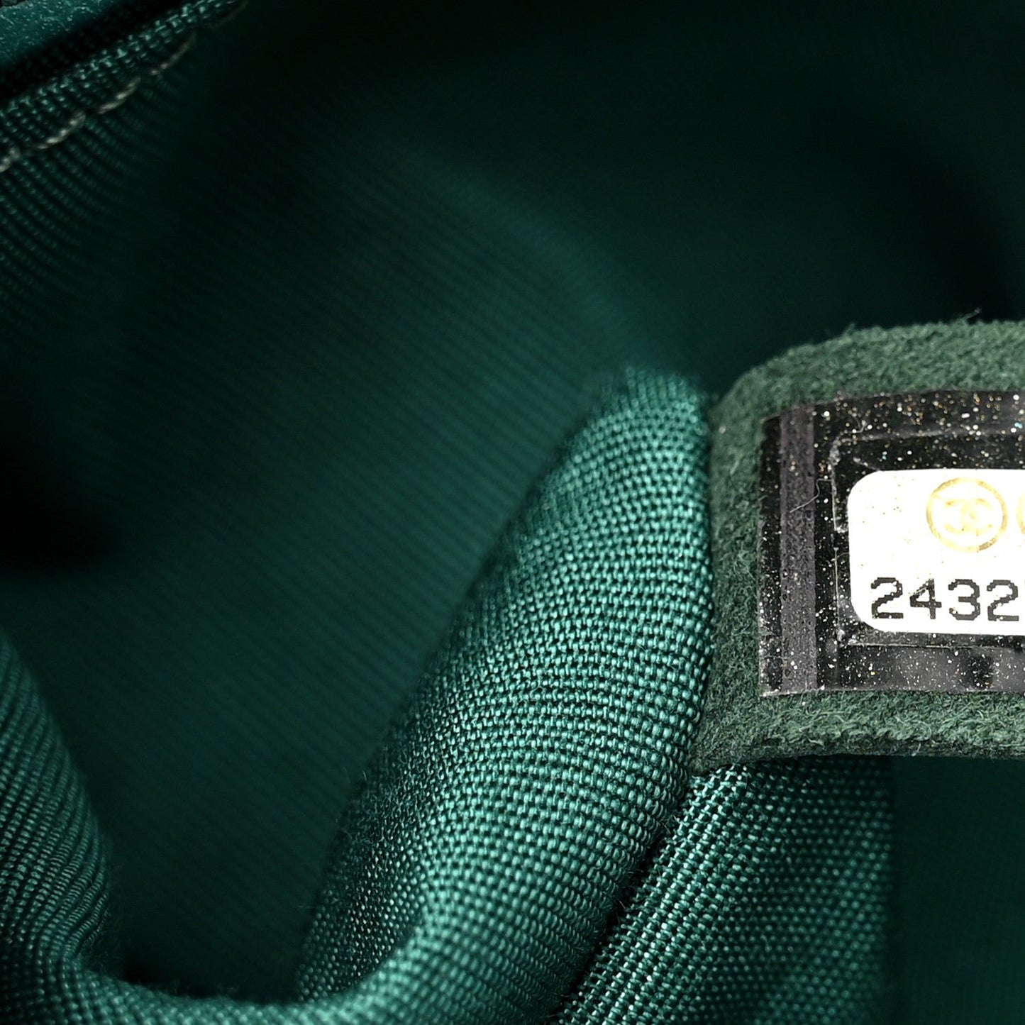 Caviar Quilted Medium Boy Flap Dark Green