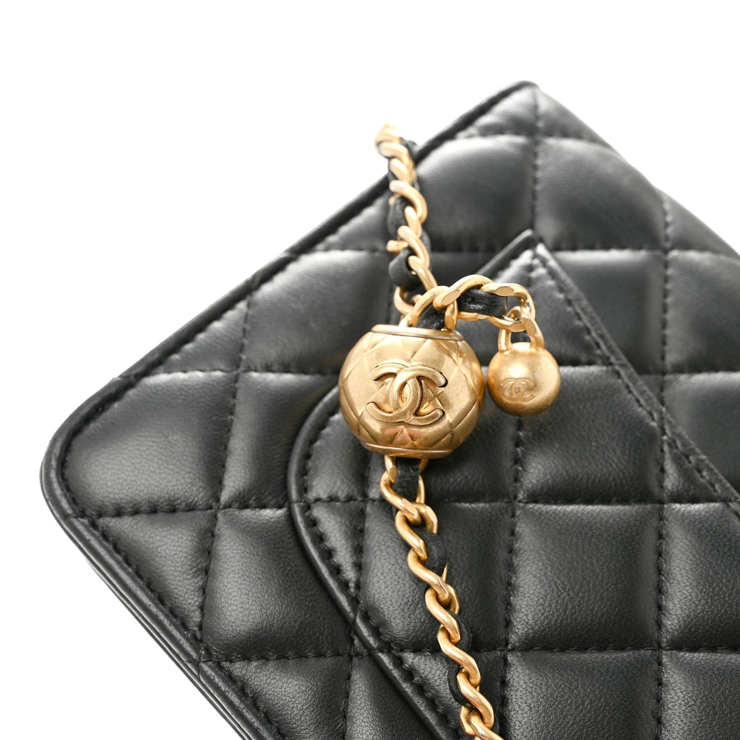 Lambskin Quilted CC Pearl Crush Wallet on Chain WOC Black