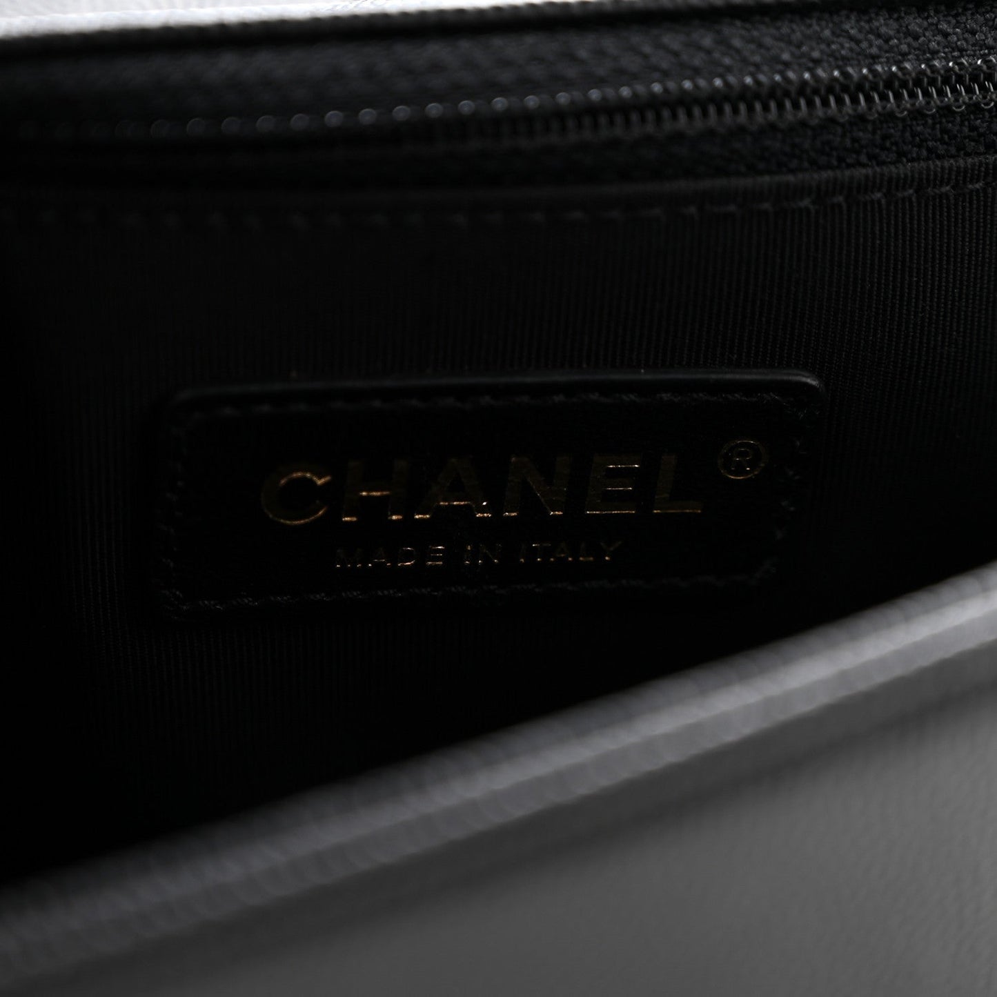 Caviar Quilted New Medium Boy Flap Black