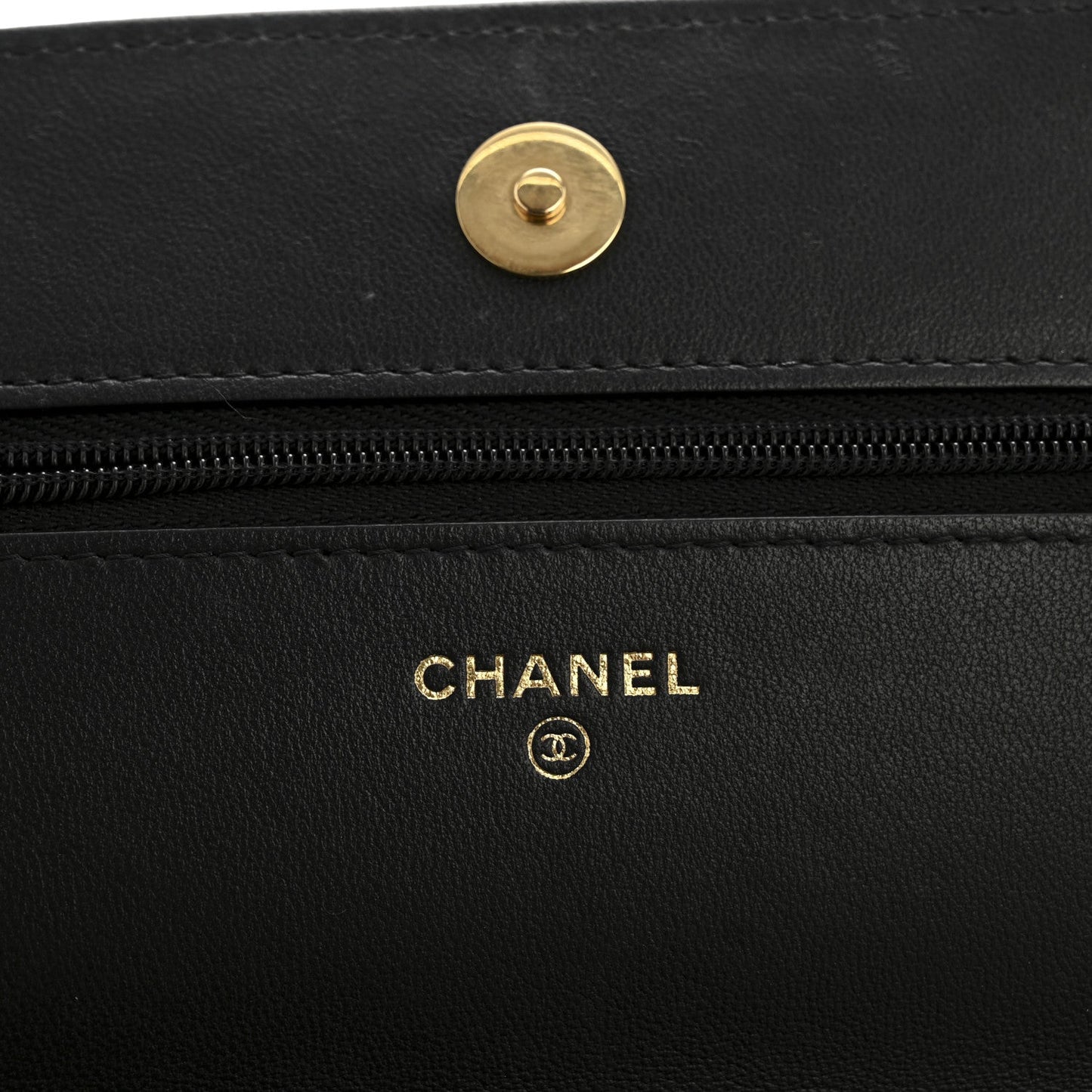 Lambskin Quilted Wallet On Chain WOC Black
