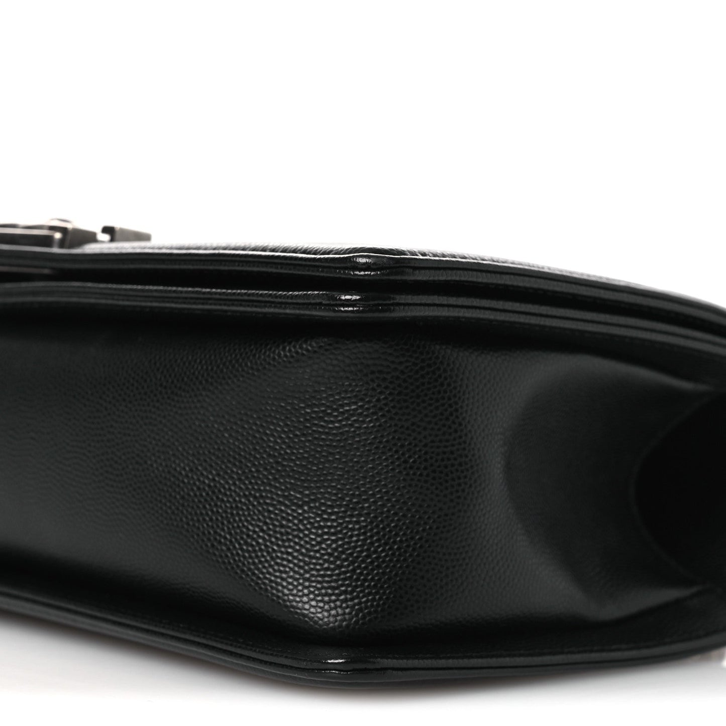 Caviar Quilted Medium Boy Flap Black