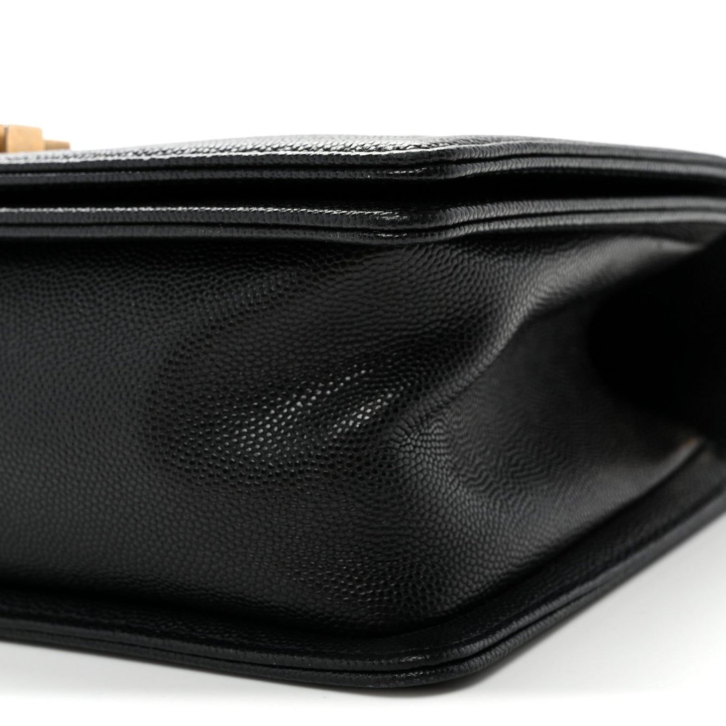 Caviar Quilted Medium Boy Flap Black